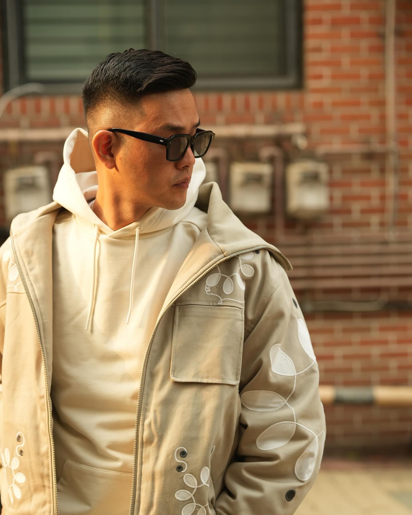 자유로운 멋이 있는 바시티 자켓의 계절이 돌아왔습니다.
Shout out to pickandchoose_official 
#바시티자켓 #varsityjacket
ampereamsterdam 
palsportinggoods_official