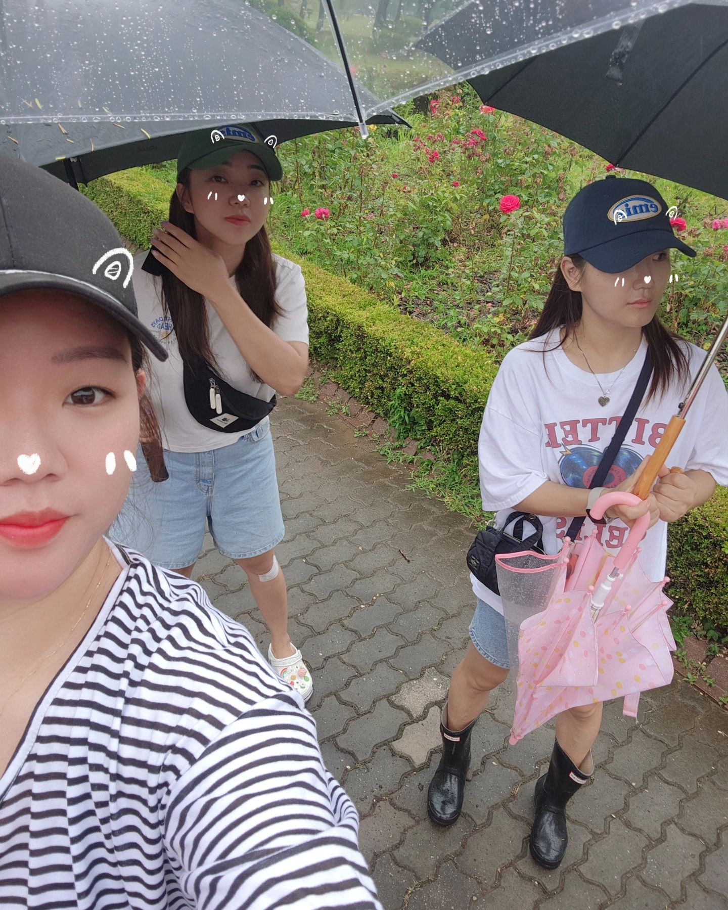 .
비오던주말
그녀들과함께
태권도행사인
보물찾기 궈궈싱~~
🥰🥰🥰
그리고 임잰은
오후엔 역시나
친구와함께
라이딩 궈궈~~