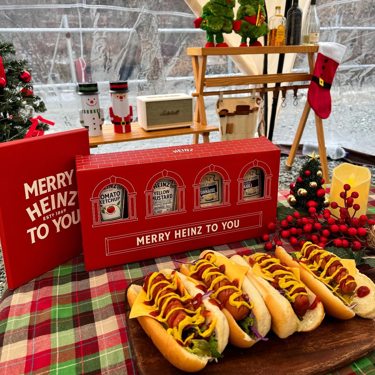 하인즈의 크리스마스선물🎄

2024년 패브릭 캘린더와 
커스텀 라벨 소스팩 4종을 보내주셨어요🫶🏻

캠핑가서 하인즈 소스로 뉴욕 핫도그 만들어 먹었는데 넘 마싯,,🤤🌭❤️💚

#하인즈 #메리하인즈투유 #하인즈기프트박스