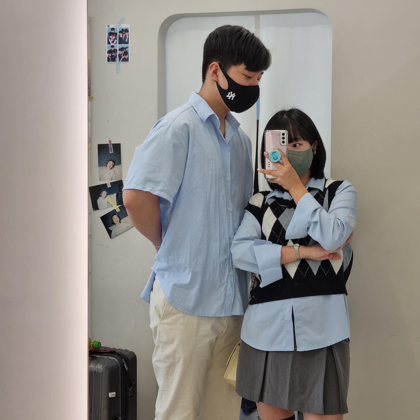 만 나이로 겨우 20대 됐는데 다시 30대 진입하는 슬픔을 아십니까😌 (나이 처음 밝혀서 두근두근🥹)

30살 두 번 겪는 94년생들 화이팅ㅋㅋㅋㅋ
마지막 20대를 어떻게 보내면 좋을지 고민이 많은 요즘🤔

#그래도_아직아무도_30대로_안본다