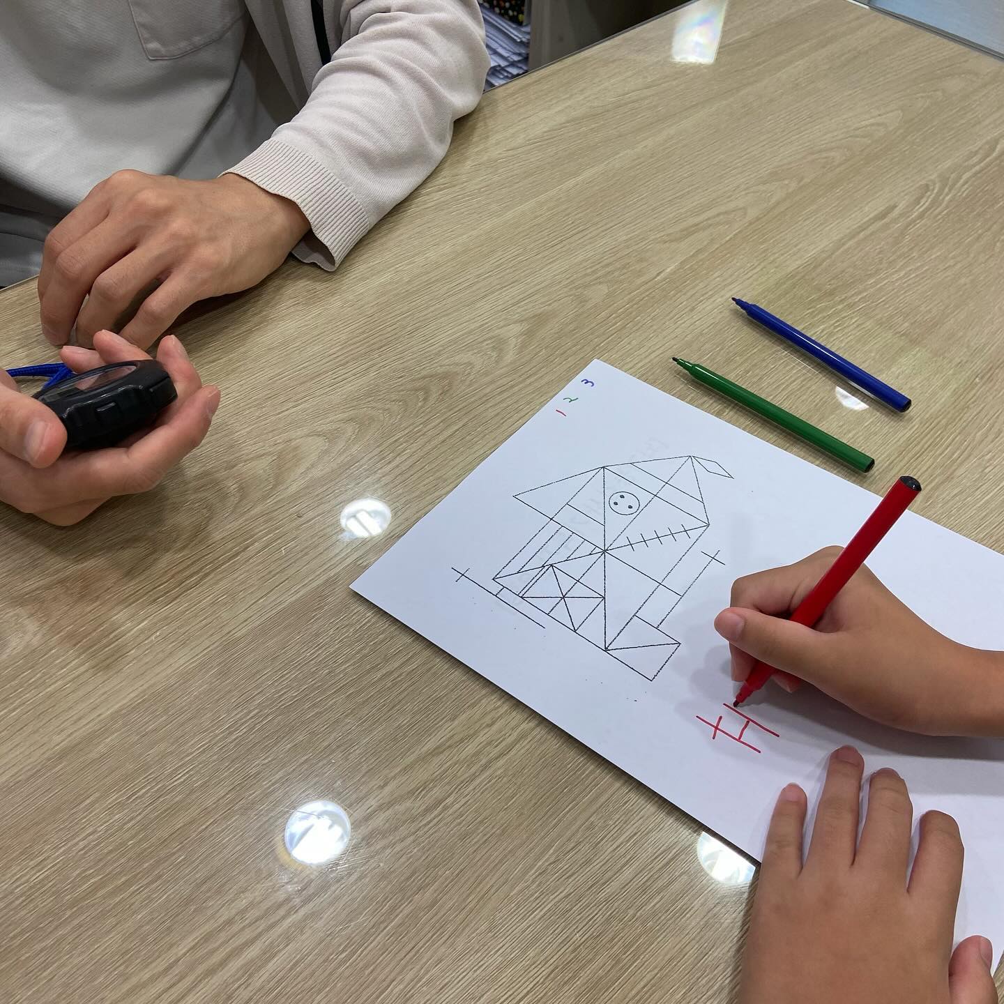 우리 아이 발달이 잘 되고 있는지 
궁금하거나 걱정된다면
추천하고 싶은 
밸런스브레인분당센터 다녀왔어요 

뇌기능검사를 통해 
평소 아이의 불안요소의
원인을 찾을 수 있어서 좋았던 
브레인토탈케어 밸런스브레인 ✳

국가공인 브레인트레이너의
꼼꼼한 검사부터 전문성 있는 지도, 
그리고 사후관리까지 책임져 주고

감각통합운동, 
심리운동, 
시청각주의력훈련 등등
다양한 프로그램과

비약물치료로 부작용없이 
두뇌운동을 통해 즐거운 운동으로
증상을 개선시켜주는
밸런스브레인분당센터 👍

발달지연, 사회성부족,
 ADHD, 틱장애, 경계성지능 등등
고민되는 문제가 있다면 
밸런스브레인분당센터에서
도움 받아보세요 ✨

#밸런스브레인분당센터#브레인트레이너호호아빠#뇌기능검사#분당ADHD#분당틱장애#분당느린학습#분당경계성지능#분당사회성#분당풀배터리검사#분당심리운동#판교ADHD#판교틱장애 #판교느린학습#판교사회성