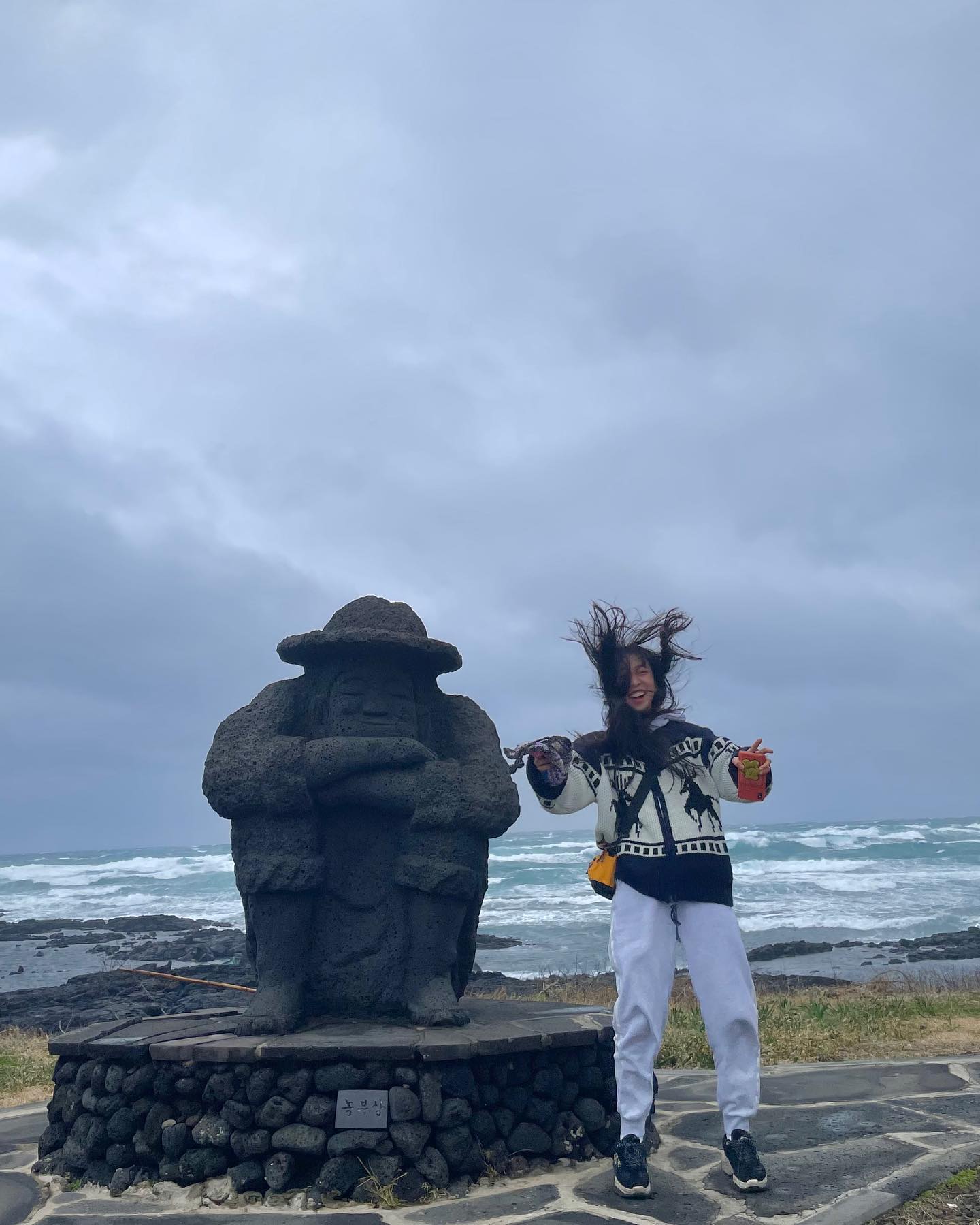 비온 뒤에 무지개 🌈☁️✨
제주도 살 때 무지개 자주 봤었는데
내가 본 무지개 중 가장 크고 선명했다••
.
.
.
#제주도#무지개#제주여행#돌하르방#여행스타그램