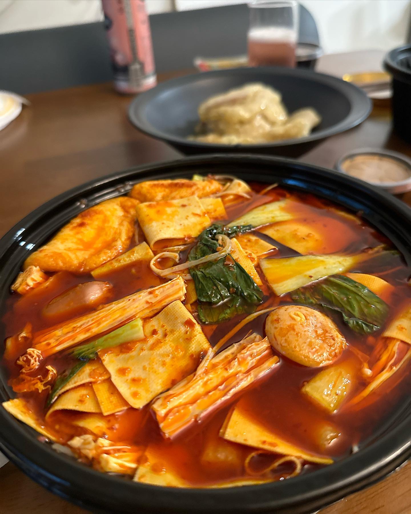 언제 먹어도 맛있는 마라탕❤️
얼큰하고 맵게하는게 나의 최애 마라탕

산초의 혀 마비되는 그 맛이 너무 중독적이야!! #춘리마라탕 에서 자주 먹는데 4단계가 제일 저격인 맛이다 가격도 착하고 양도 엄청 많아유❤️ 배터지게 먹은날 냠냠❤️
.
.
#내돈내산 #마라탕 #마라샹궈 #냠스타그램 #먹팔 #먹스타 #리뷰 #마라중독 #음식스타그램 #😋