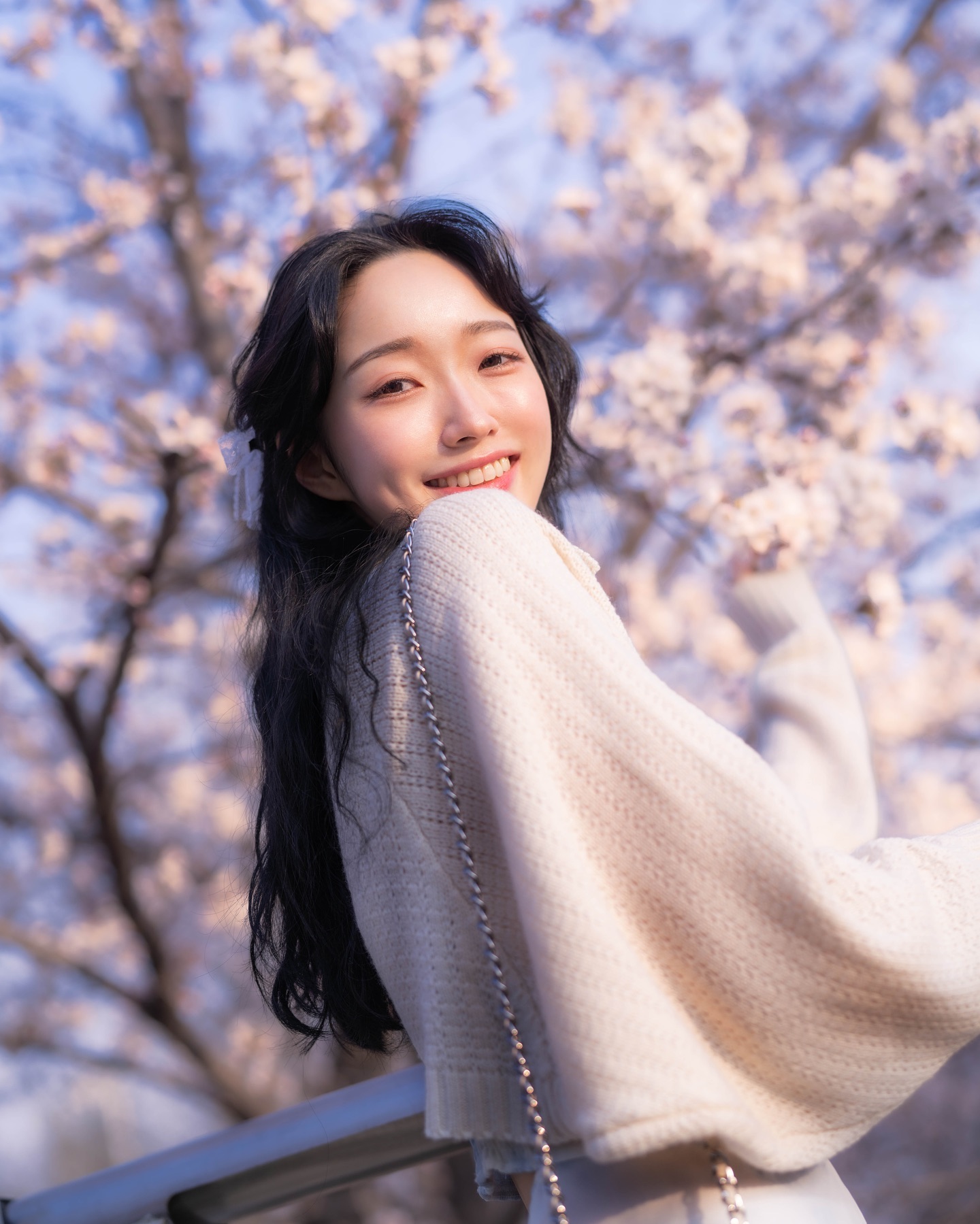 🌸
벚꽃..들어간 온사케 마시고싶다
홀쨕🍶

📷: minn.photo 

#서울숲스냅 #벚꽃스냅 #일반인모델 #대학원생 #개인프로필 #프로필촬영 #일반인스냅 #야외스냅