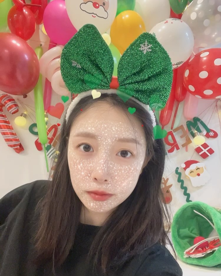풍선져하 파티져하 마지막 박완규사진 져하
크리스마스져하 우리가족 져하 사랑행🫶🏻

#크리스마스 #홈파티 #홈크리스마스 
#크리스마스는가족과함께 #크리스마스용품 
#크리스마스장식 #겨울 #연말파티