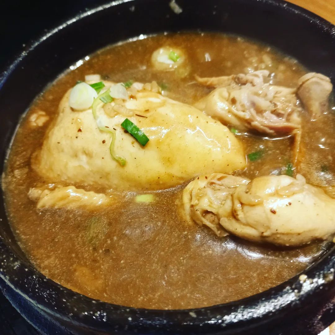 와~여름이닷!!!!!

능이버섯 삼계탕
1인 1뚝배기
올 여름도 잘 보내자구~^^

#영통삼계탕 #이우철한방누룽지삼계탕