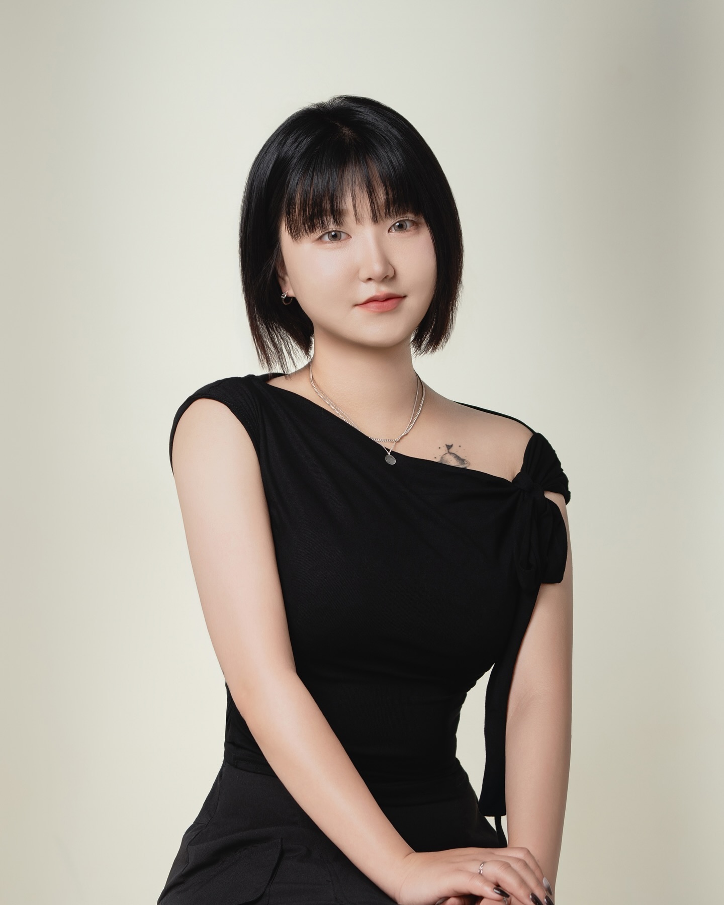 #더프로스트헤어 에서 만나요 🌿
좋은 인연으로 좋은 곳에서 다시 고객님들을 만나뵐 수 있게 되었습니다 ◡̈ 
날씨가 많이 더운데 다들 더위 조심하시고 늘 행복하세요!

하리쌤은 신림에서 뵙겠습니다 🫶🏻