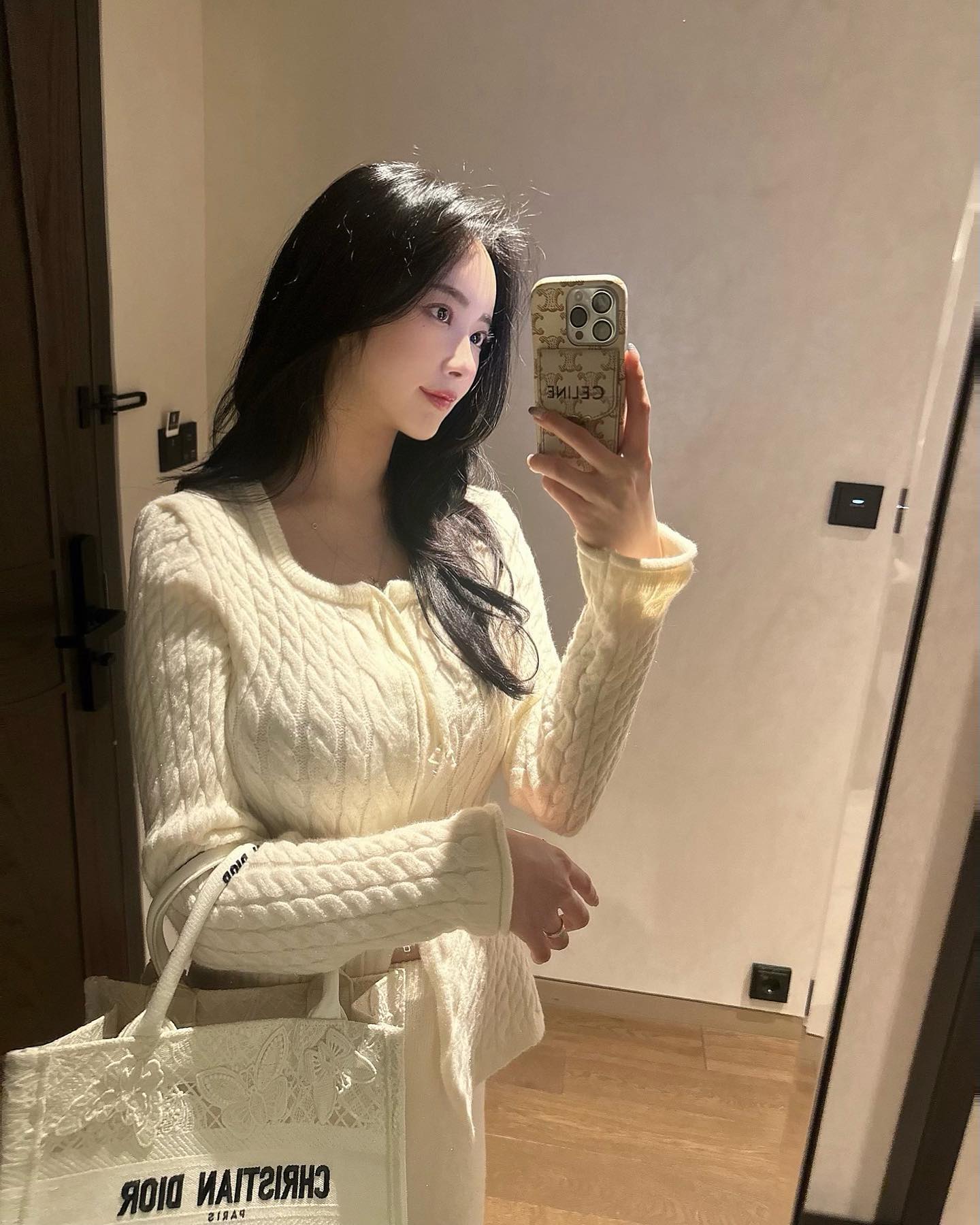 행뽁한 연말 🍷💋 먹구자구먹구자구𓃟♬💤