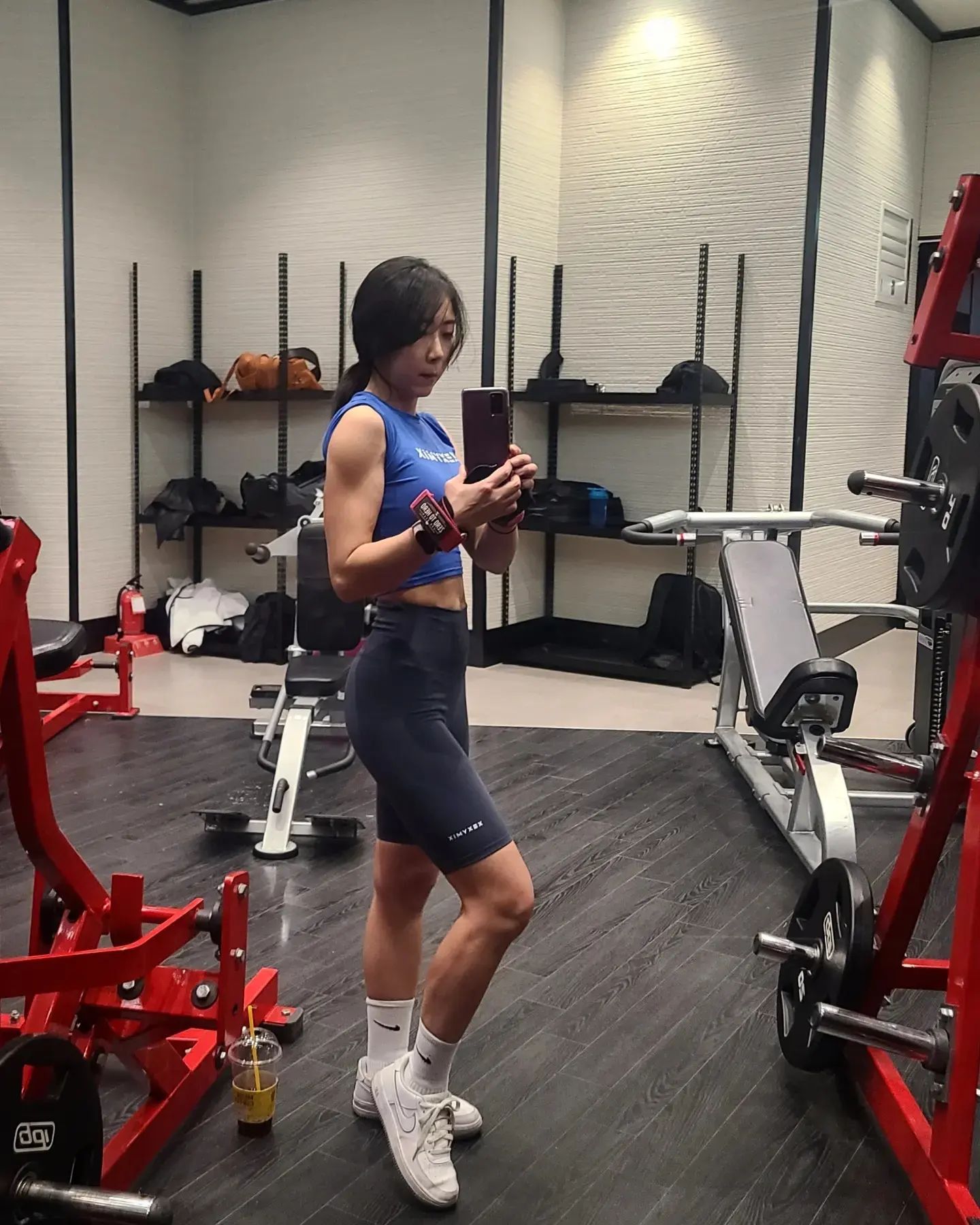 악 열씨미 쓴 피드 날려먹고 다시 쓰는 피드😭

날이 확 풀려서 쇼츠 개시했습니다
역시 훨씬 편하고 좋네요💕

엊그제 운동한 옹동이가 아파서
이틀내내 제대로 못앉았더니
너무 뿌듯하고 보람찬거 있져 ㅋㅋㅋ
근육통 제대로 오면 정말 햄복하지 않나요 ㅋㅋㅋ

새로 오는 주도
근육통 오래오래 가는
그런 멋진 주 되세욤🙌🏼