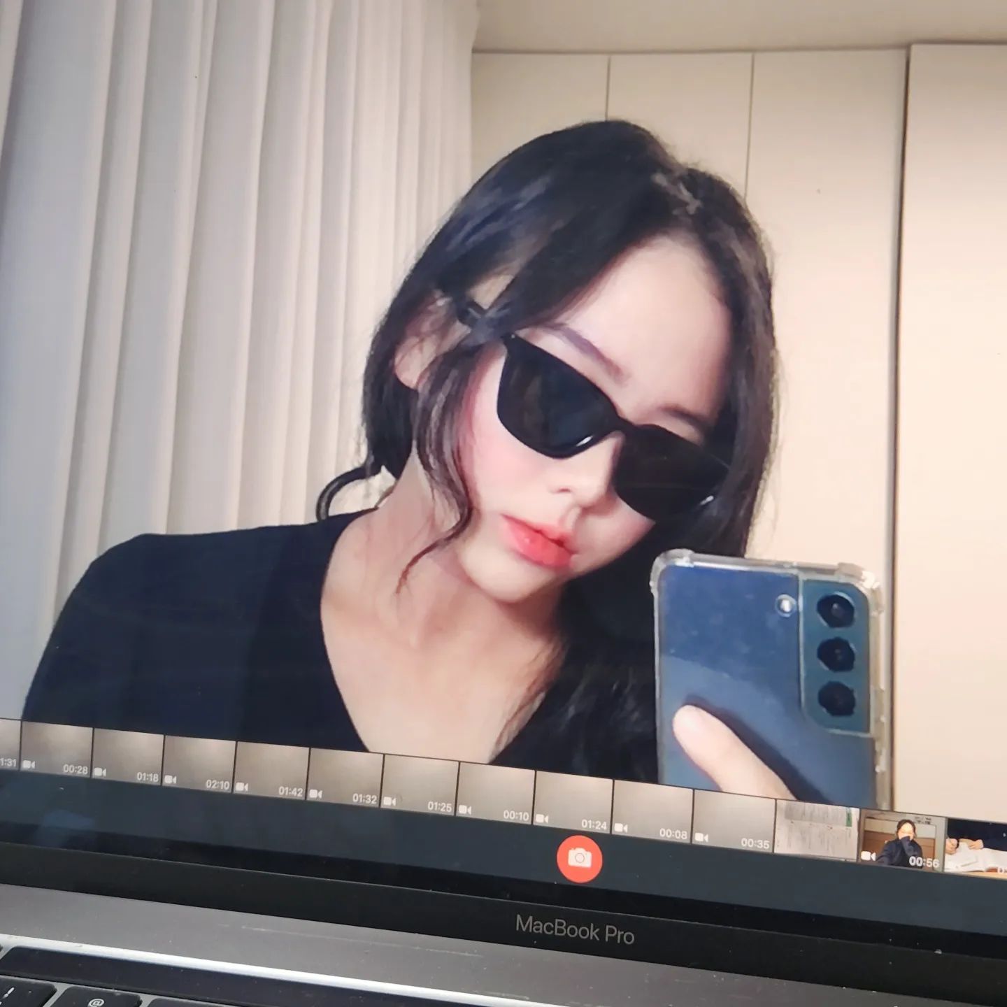 😎