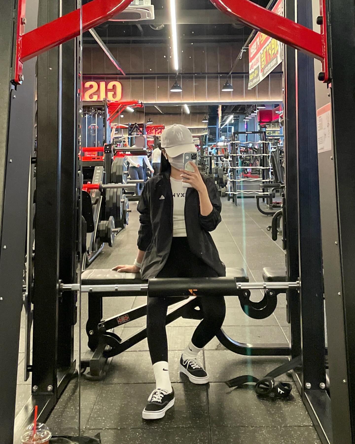 감기 N일째 고생중 ,,,😷
일본 여행 후 오랜만에 운동 🔥
언니가 오레오룩이라고 이름 붙여주어따 🍪