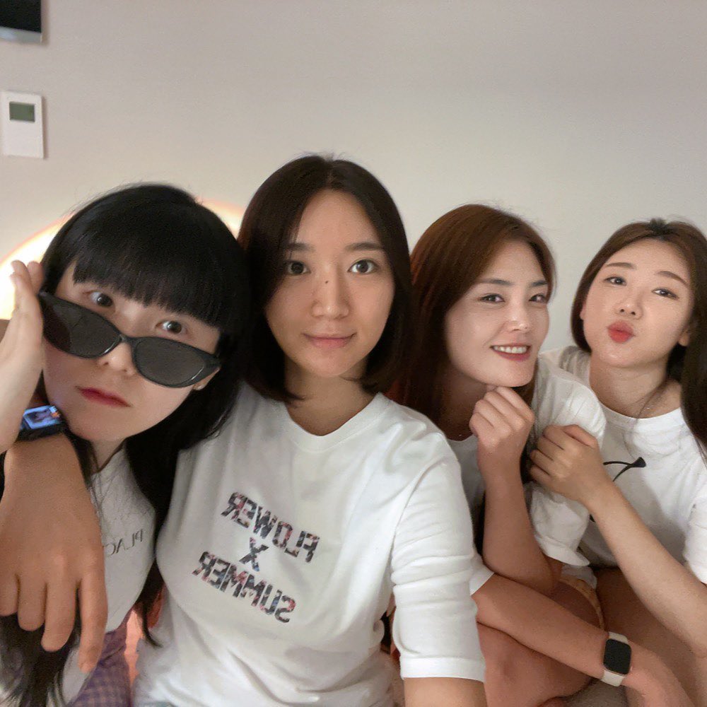 사진정리하는데
정경순 시계는 또옥딱또옥딱웃겨🤣
네로야 너도 극한직업이구나,,
#네로둥절

우행시✨