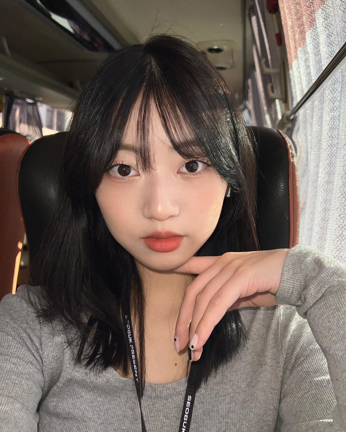 하루의 절반을 버스 안에서 보내 ..🚌💨