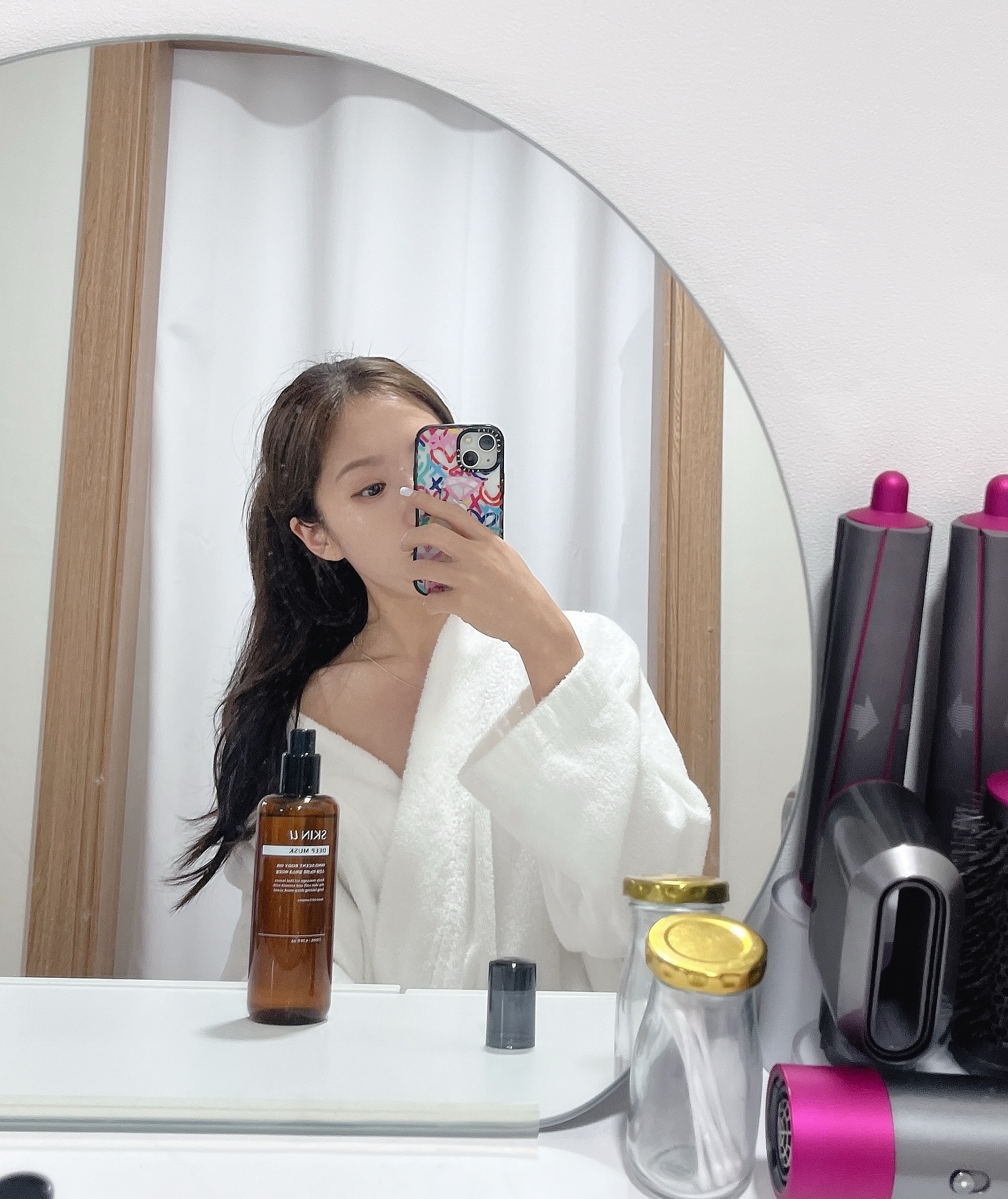 #협찬 결이 다른 탄력 보습, 
스킨유 이노센트 딥머스크 바디오일

지금은 보습이 필요할때!!

skinu.official

건조한 날씨 스킨유 바디오일로 촉촉하게 관리하세요🩵

무겁지 않은 오일 3초만에 흡수되는 SEED OIL 
사용감도 끈적이지 않고 흡수도 빠르고 스킨유만의 롱래스팅 기술력으로 향은 더욱더 오래지속됩니다.

머스크향이 은은하게 아주 오래 지속되어서 살냄새가 너무 좋아여😊 머스크향 너무 좋기🩵

반얀트리 스파와 탄력 마사지법 공동 개발
이제 집에서도 바디오일로 탄력관리를 전문적으로하실수 있도록 마사지법 공유하께요
반얀트리 스파와 공동으로 수기 마사지 개발: 
수기 마사지법 링크: 올영 상세페이지
피부결 개선 은 물론 피부 탄력 강화 까지 한번에 관리 하지구요

펌핑 타입이라 깔끔하게 사용 할수 있어서 
좋아요 오일이 옆으로 흐르지도않고 개인적으로 바디오일은 펌핑타입 너무 좋아요

지금 무신사 에서 기획전 할인행사중!!
놓치지마세요!!! 
[무신사 기획전]
- 기간: 11/22(금)~12/5(목)
- 링크: https://www.musinsa.com/products/4572489
- 혜택
1) 바디로션 + 바디오일 합쳐서 무신사 블프 할인 행사중!
2) 3만원 이상 시 미니 블랙 패딩백 증정
3) 기획전 기간 내 구매왕 2인 추첨, 26만원 상당 반얀트리 전신 마사지 스파권 증정(1인 1매)

#스킨유 #스킨유바디오일 #탄력오일 #결케어오일 #스킨유딥머스크 #올영바디오일 #올영추천템 #무신사추천템 #바디오일추천 #민니바디오일 #피부관리 #바디케어 #딥머스크 #마사지오일 #붓기케어 #셀룰라이트케어 #무신사 #무신사블프 #블프
