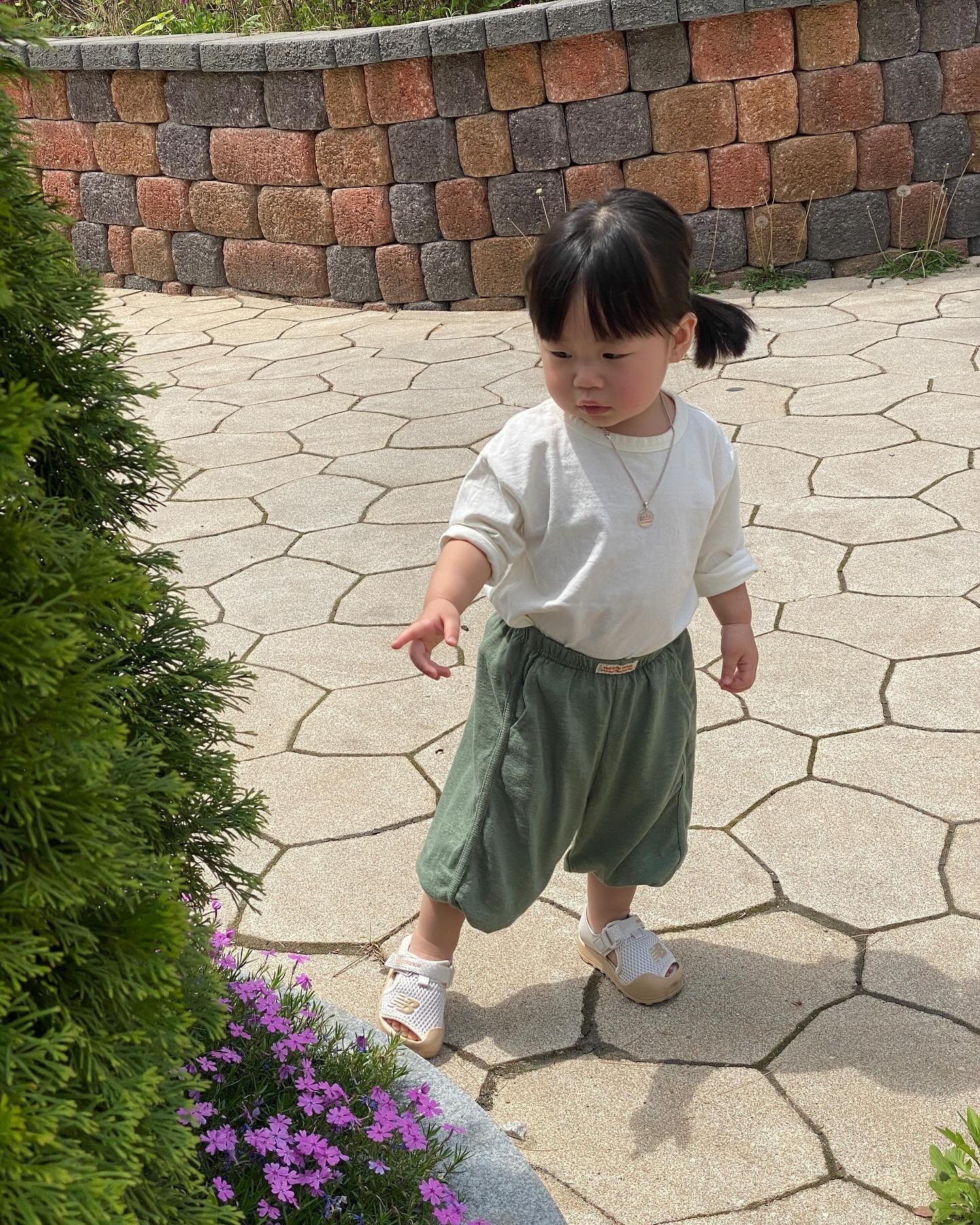 여름 같은 봄
이제 지구가 버틸 힘이 얼마 남지 않았나 보다
앞으로 서빈이가 살아갈 세상이 걱정된다