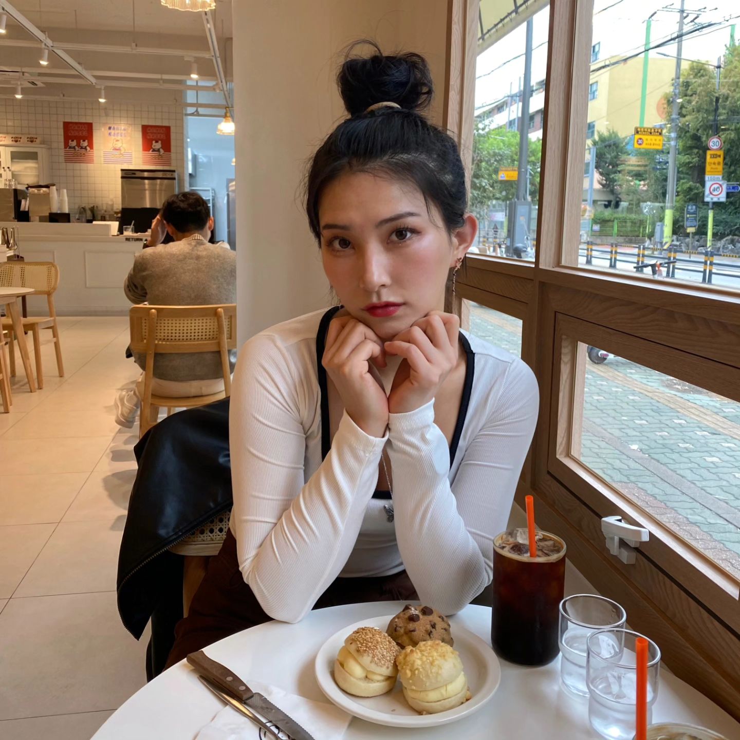 넌 내꺼야
내가 너 콕 찍어써
.
.
.
.
#한입베이글 #카페 #ootd #daily #소통 #댓글 #인친