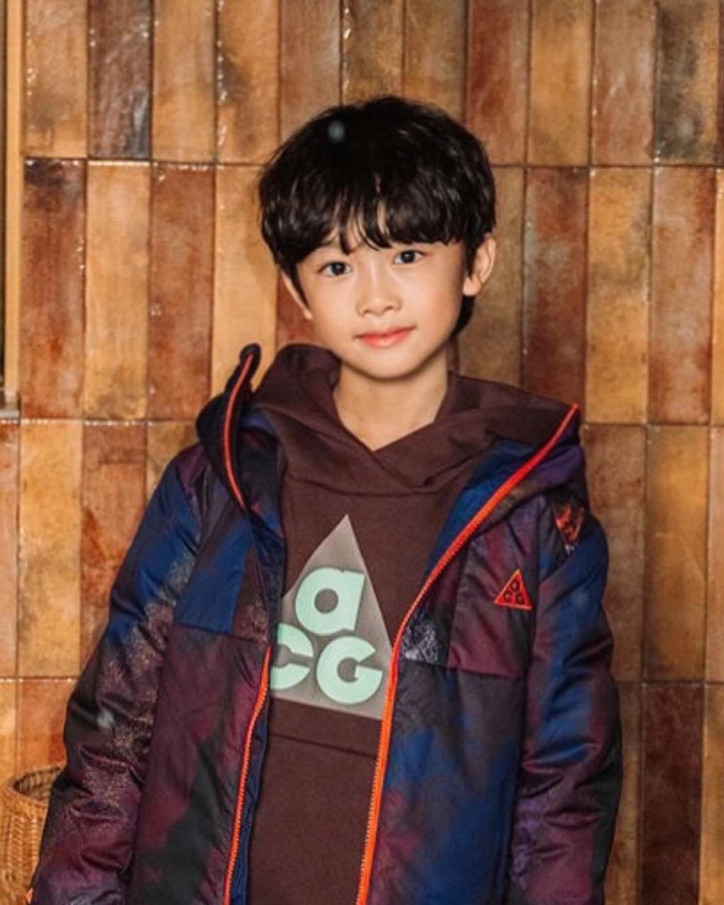#나이키 #nike nike 
황찬서 #나이키키즈 #nikekids nikeseoul 
#나이키코리아 #nikekorea #acg #nikeacg 

#134cm26kg9살 #주니어모델 
#나이키일곱번째촬영 

.
.
.

찬서가 가장 
좋아하는 브랜드
나이키 키즈 !

성장일기마냥 
기록해요 ❣️ 

이번주도
화이팅 ❣️