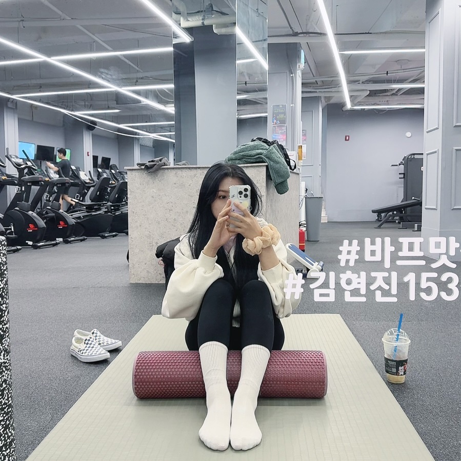 2023.12.05
오운완🏋🏻‍♀️

4일연속 알바 했더니 살이 빠져있던 사실에 대하여..

#헬린이#헬응애#헬린이그램#다이어트#헬스장#운동#식단#운동일기#운동복#헬스타그램#필라테스#협찬#일상#daily#오운완#운동하는여자#운동기록#운동소통#운동스타그램#운동하는직장인#헬스녀#아이폰15