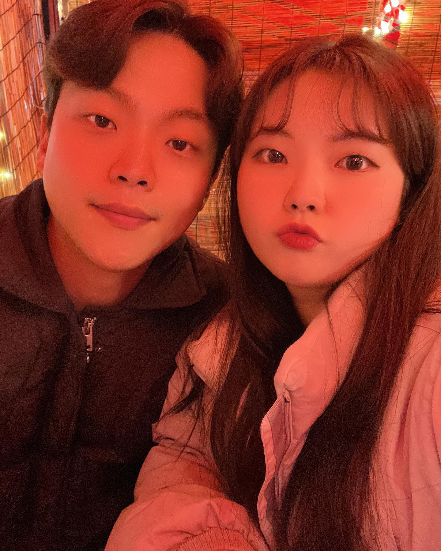 사랑하는 창모야 100일 축하해🫶🏻
우리 그 동안 만나면서 한결 같이 100일동안 
예뻐해주고 아껴줘서 고마워🧡
그래도 앞으로도 잘부탁해୧( “̮ )୨✧
우리의 100일이 많은 사람한테 축복받아서 
너무 쬬아ꔷ̥̑.̮ꔷ̥̑
쨘모 왕창 많이 좋아해🧡💛💚
주말에 제주도가서 신나게 놀아보쟈아ღღ