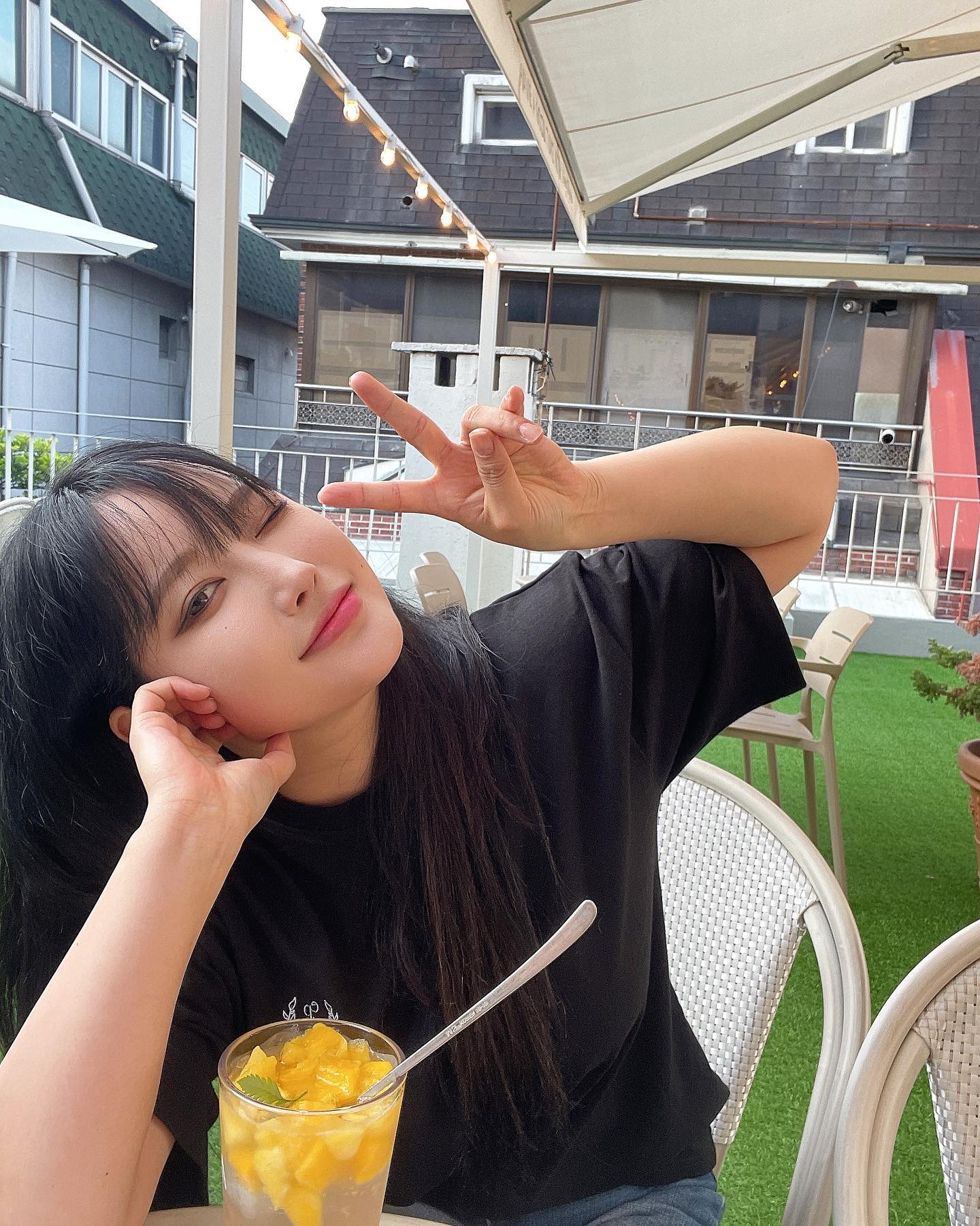 “EPIM” 은 모든 판매 상품 수익의 일부분을
사랑의열매에 기부하는 착한 가게로 활동중입니다!
곧 공구 진행할 예정중!!! 티셔츠와 모자!!! 많은 참여 부탁드립니다🙏