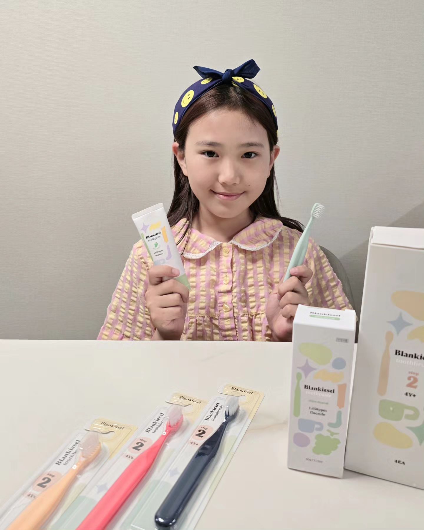 #협찬 #블랑키즐 

💙블랑키즐💙치약&칫솔🦷

블랑키즐 NEW치약
왜 유명한지 알겠더라구요🥰🥰🥰
아이 스스로 거부감 없이 잘 사용하고 
안전한 고불소치약이라 충치 걱정이 없네요. 
순하고 안전해서 튼튼한 치아가 잘 자랄 수 있게 해줘요^^
칫솔은 칫솔모빠짐 최고강도 테스트를 거쳐 
편하게 닦여요 
애플망고향, 샤인머스켓향 2가지가 있어요💚

whittlestore_official 😍

#어린이치약 #유아치약 #블랑키즐치약
#블랑키즐치약칫솔 #블랑키즐고불소치약
#어린이치약추천 #고불소치약 
#어린이충치예방 #어린이고불소치약