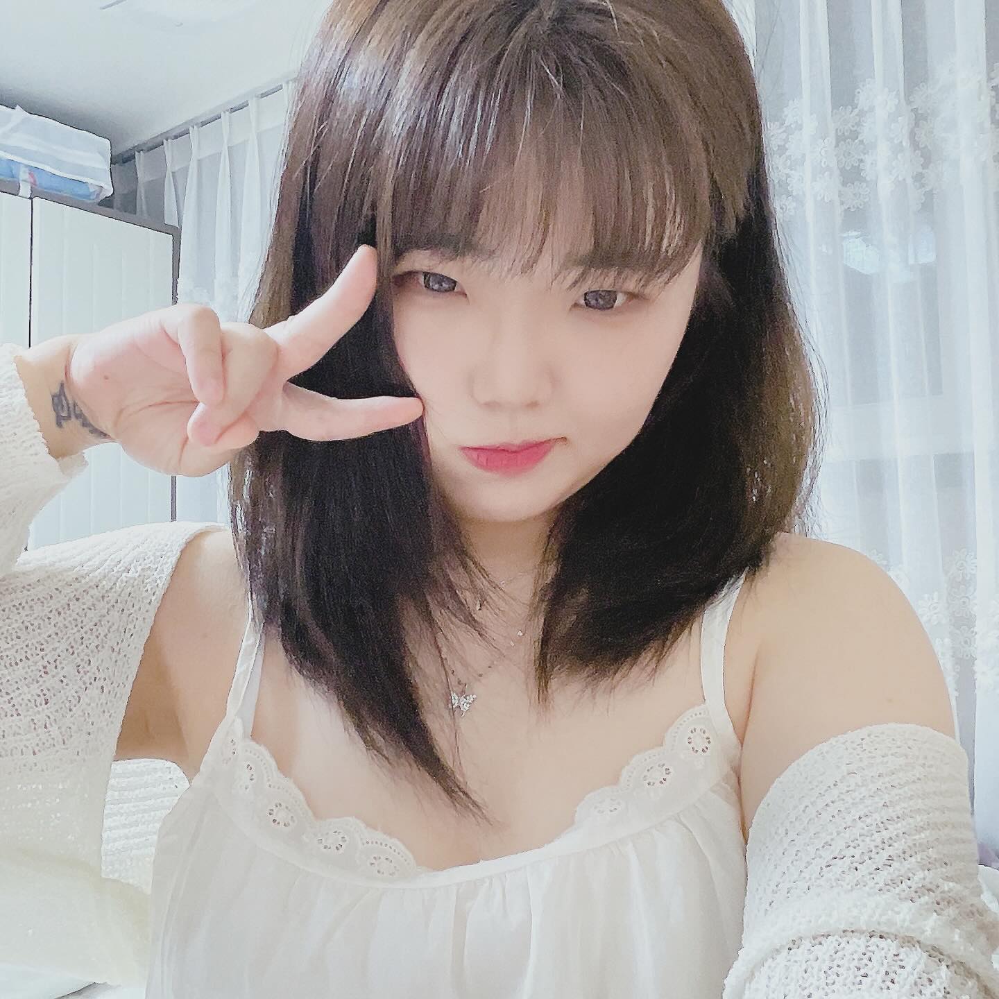 사기일지도🤥
.
#소통해요 #소통 #좋아요반사 #좋반 #셀스타그램 #셀카 #흔녀  #셀피 #いいね返し #93년생 #오오티디 #셀기꾼