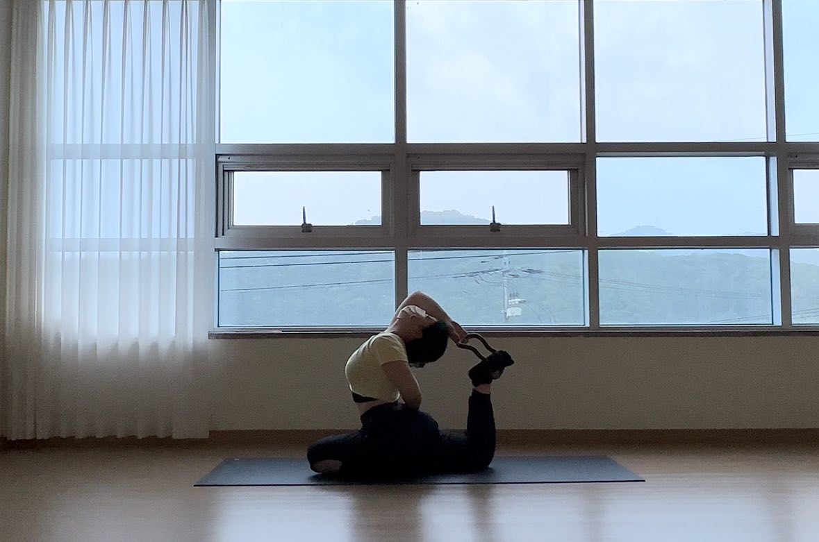 이 또한, 요가

다리 다치고 나니까 마음이 지레 겁먹고 먼저 조심하기 시작한다

조심은 해야 되지만, 할 수 있음에도 두려움에 속아 못 하게 되면 속상...

안 다치는 게 최고, 다쳐도 빠르게 회복하는 게 최선 :)✨