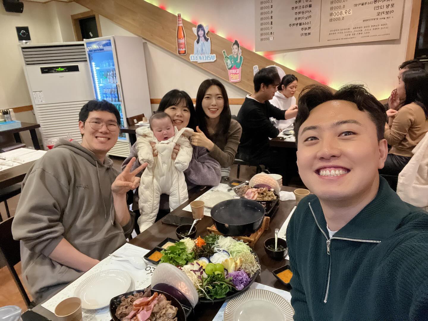 현구역&전구역&전전구역이 모였다!!👍
중요한건 구역장님들 어디계시나요??😜

궈여운 로아와 앞으로 만나게될 삐약이도 함께🐥
절거웠던 모임이였습니다!☺️