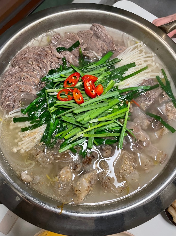 [성수동 맛집] 레전드 데이트코스 '한음 2호점' - 아롱스지전골, 묵은지 참치말이