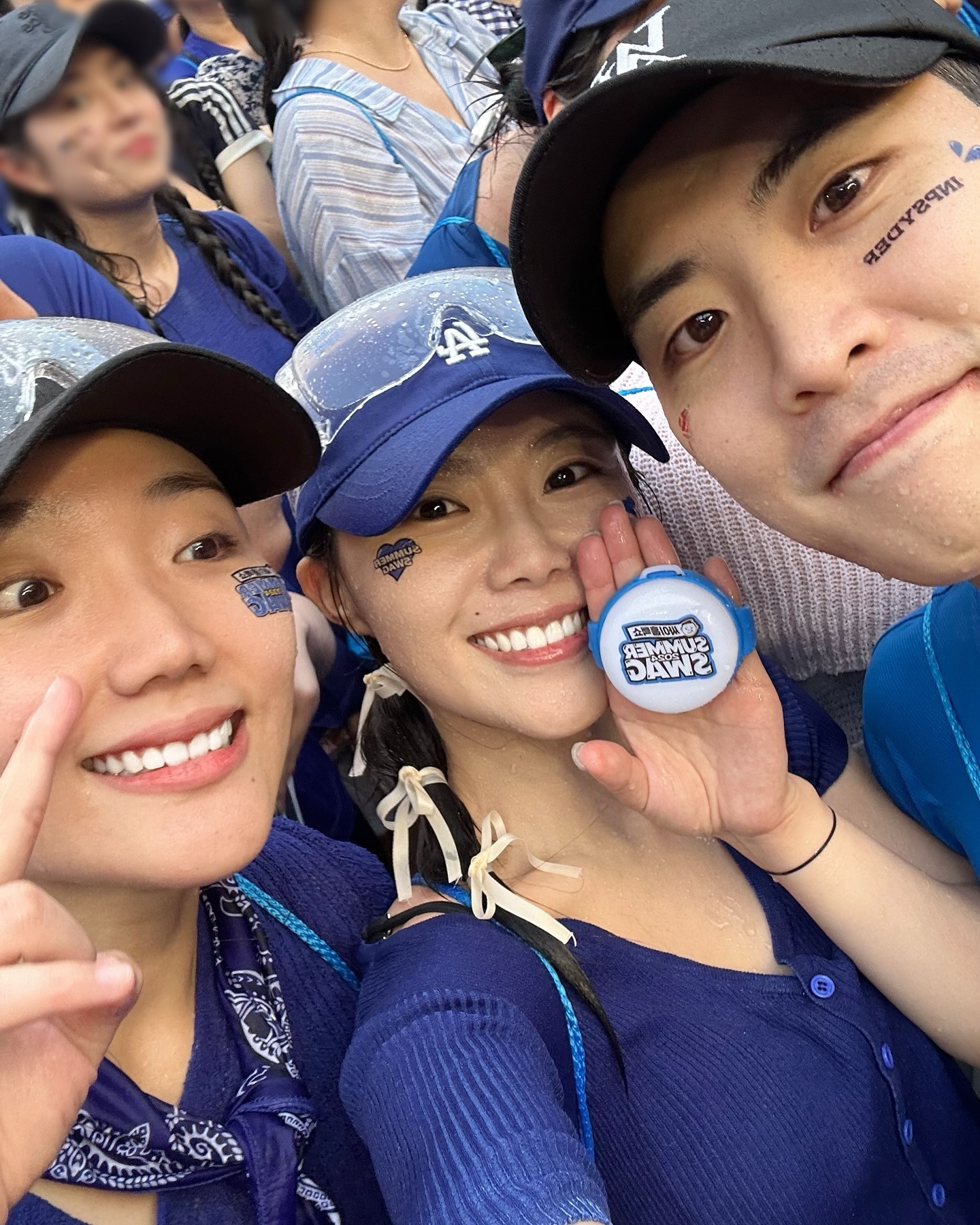 흠뻑쇼💙 내년에 또 가자🫶🏻🫶🏻 42psy42 
4시간…놀고 종아리와 목소리를 잃었지만, 행복…🍀