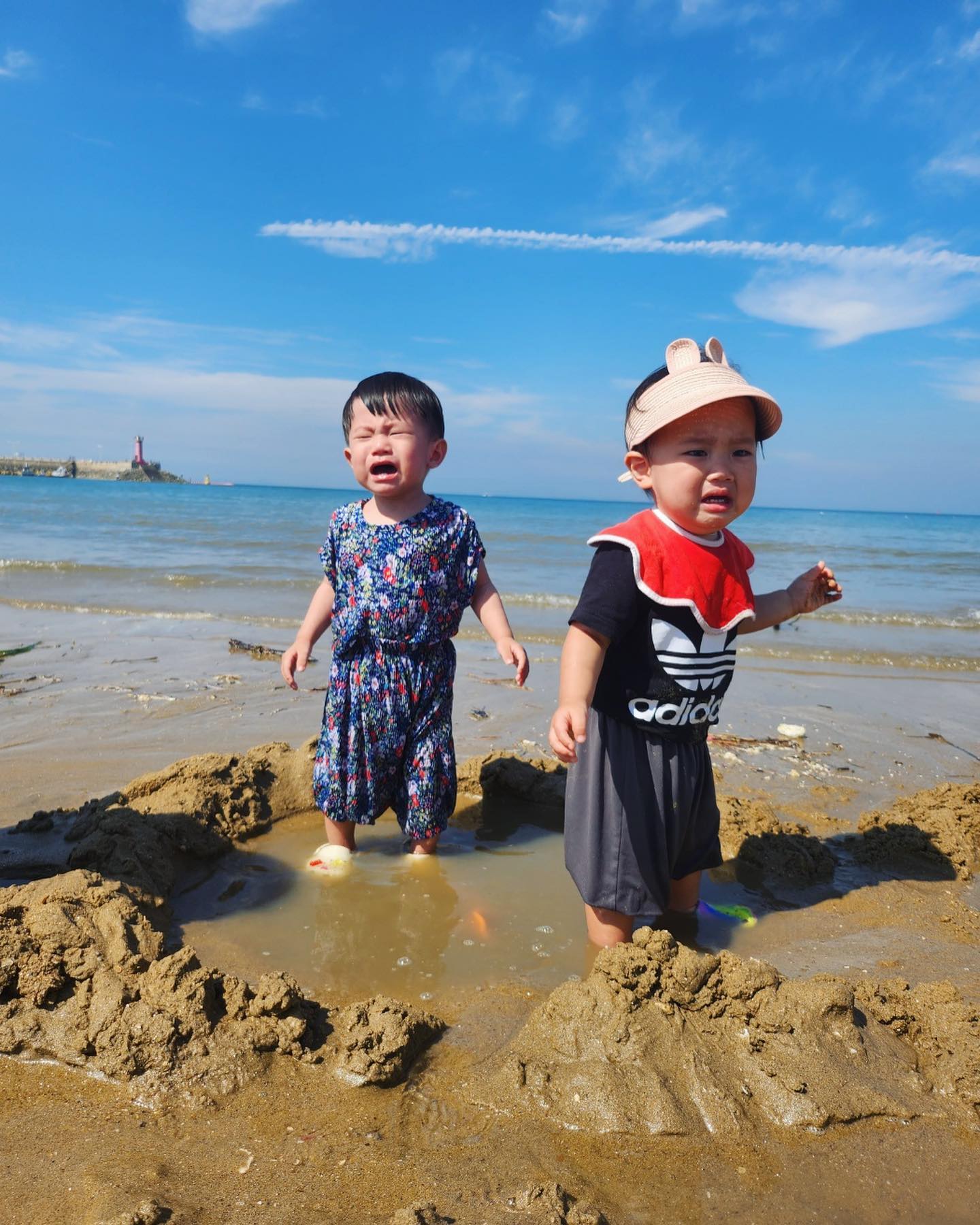 공동육아는 사랑입니다..🤍

처음으로 친구랑 같이 간 여행 !
기대반 걱정반이었는데 걱정할 것도 없이 둘이 너무 잘 놀아줘서 즐거운 여행이었다 (,,• ֊ •,,)♡

#493일