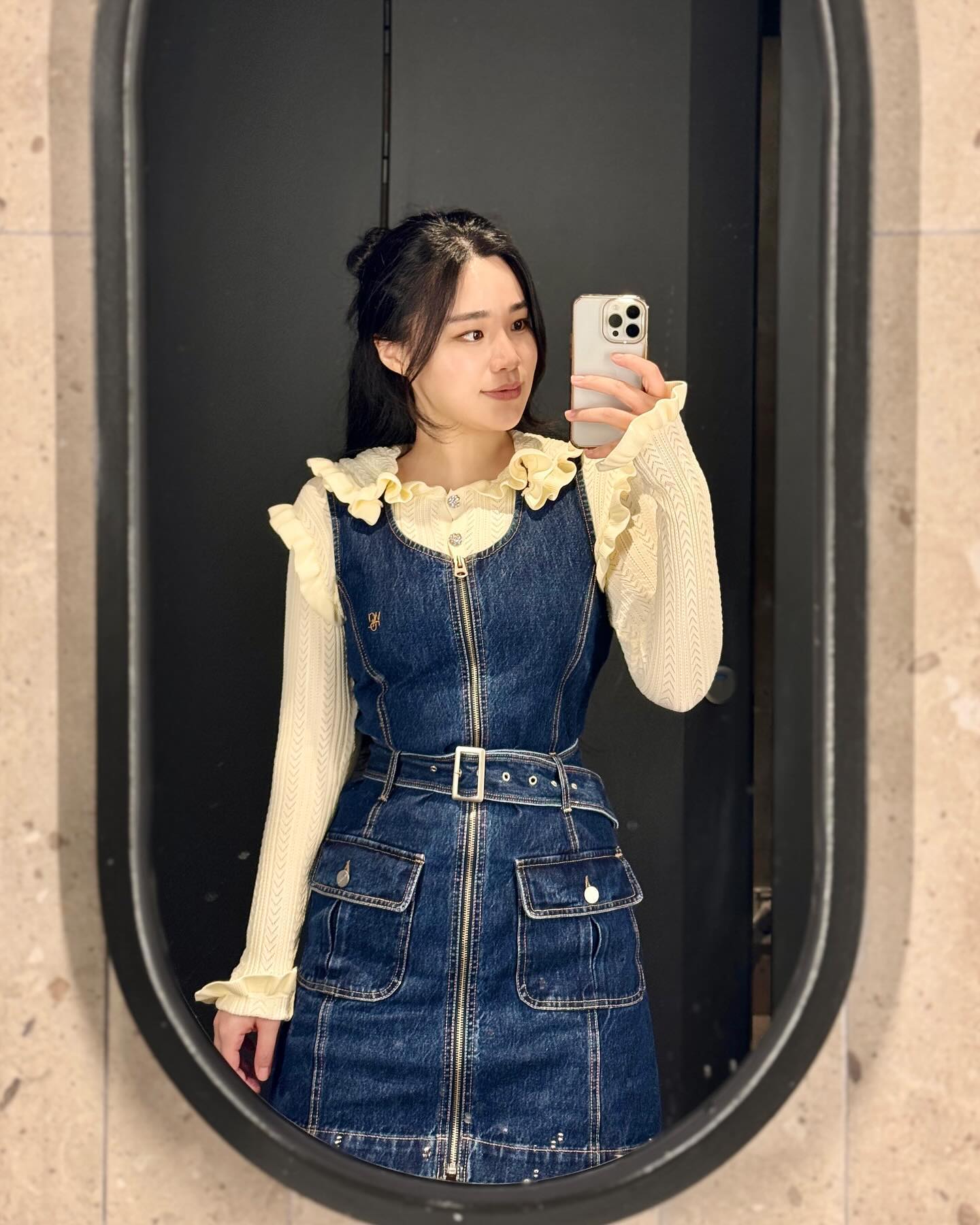 -
데님이 좋은 계절🌿💛

#데님원피스#데님코디#봄코디#ootd#오오티디#데일리룩#데일리룩코디#여자데일리룩#패션계정맞팔#코디스타그램#거울샷#오오티디패션