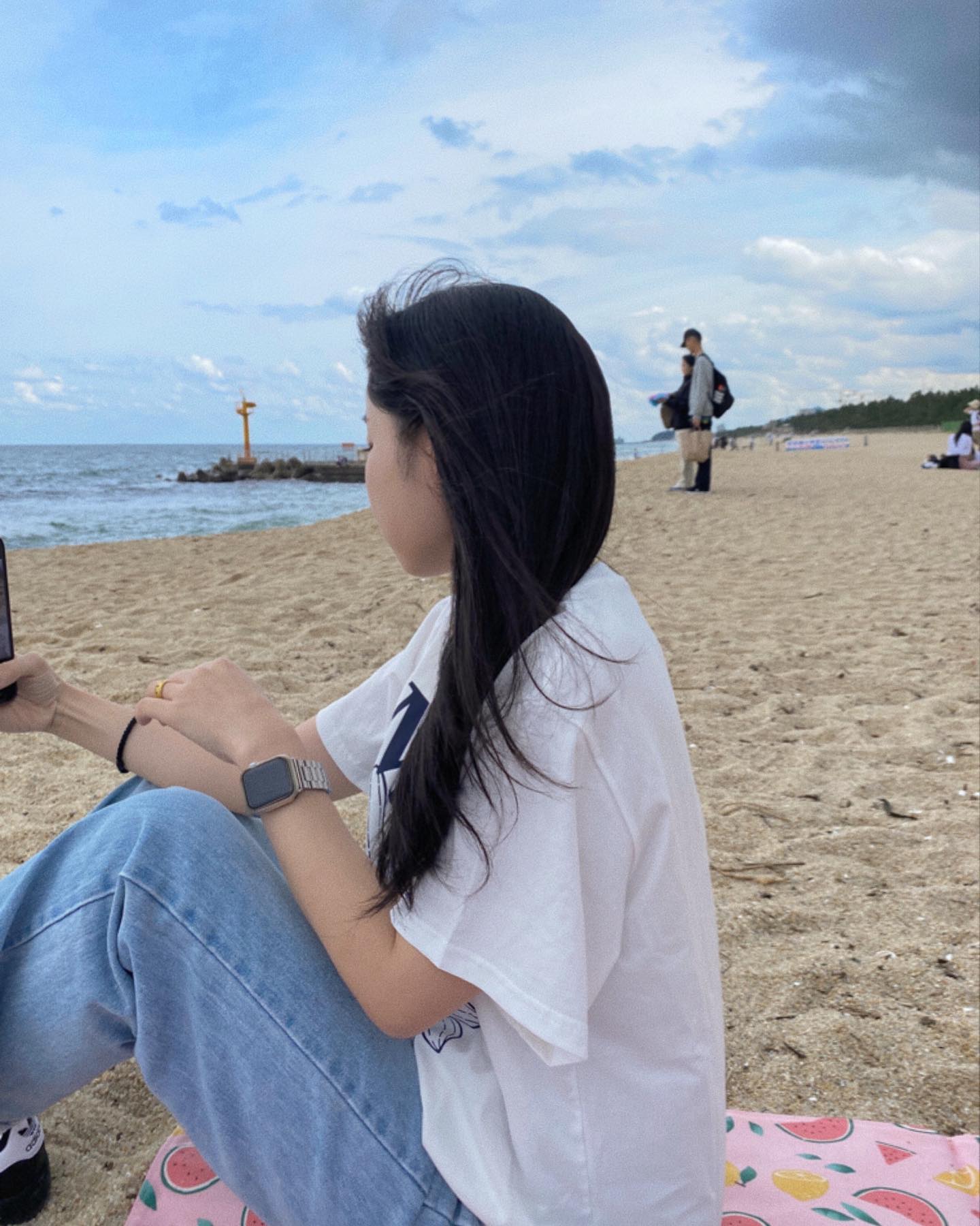 타이밍 놓친 강릉 모음집... 🌊 연휴가 너무 길었던 탓인지 들뜬 마음을 가라앉히는 데 꽤 오래 걸릴 거 같다.
#강릉 #강문해변 #강원도