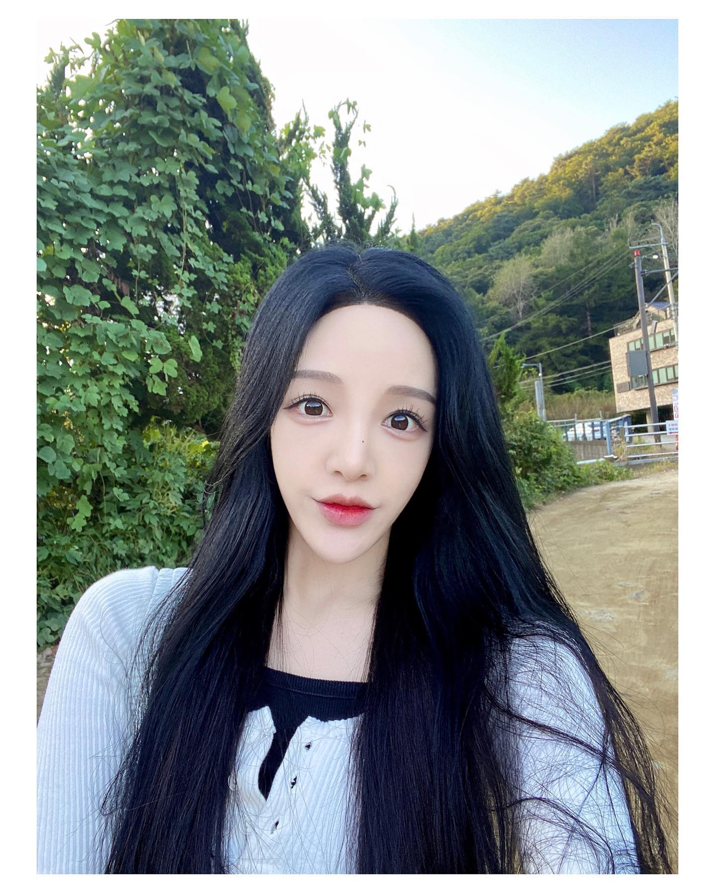 첨 가본 #청계산 
공기가 넘 좋아서 #힐링그잡채 
 
_ 

#청계산 #리두부로 #가드니아여주제빵소
#청계산투어 #청계산카페 #청계산맛집 

_
