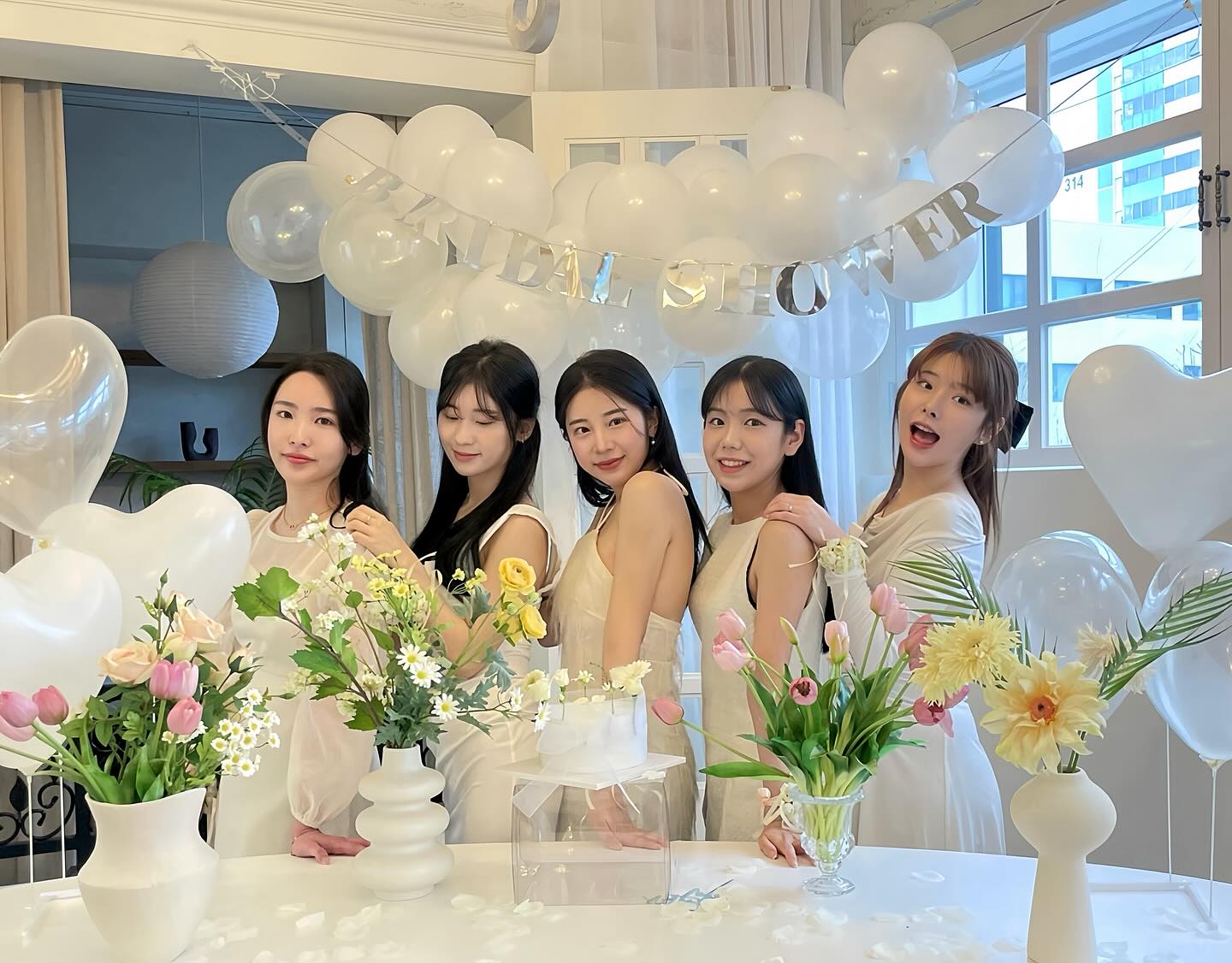 ㄴH ㅅrㄹ6들..👰🏻‍♀️🤍
진짜 ㄴH 로망 다 실현 시켜줬어 🫰🏻