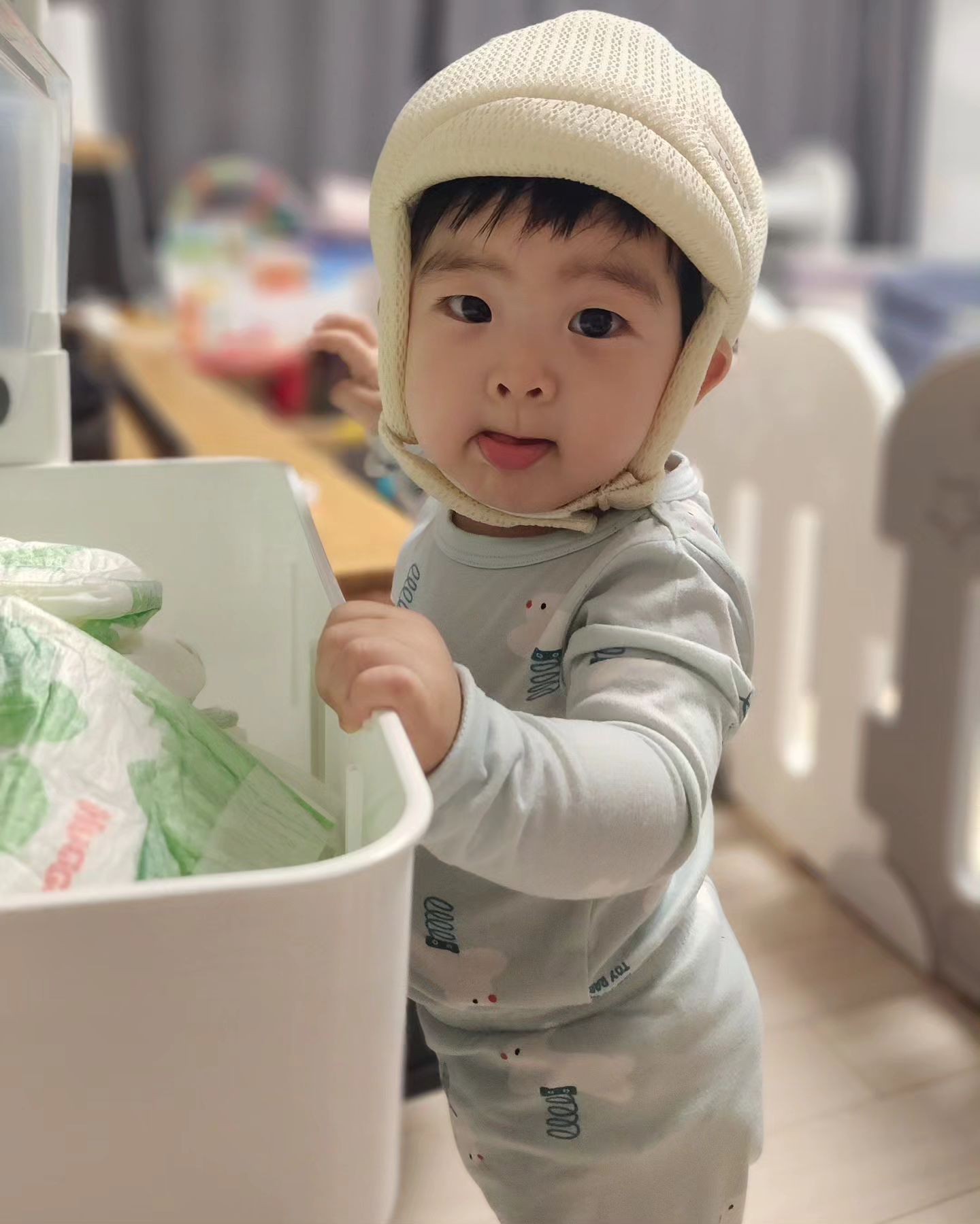윤제 ♥️
354일차 베이비!
말은못해도 의사표현 다하는 아기
소리지르고 짜증지대로내는 굿보이
아직까지 웃음밖에 안난다 ㅋㅋ

#저지레 #장난꾸러기 #귀염둥이 #아들 #남자아기 #아가 
#굿보이 #일어서기 #육아 #육아스타그램