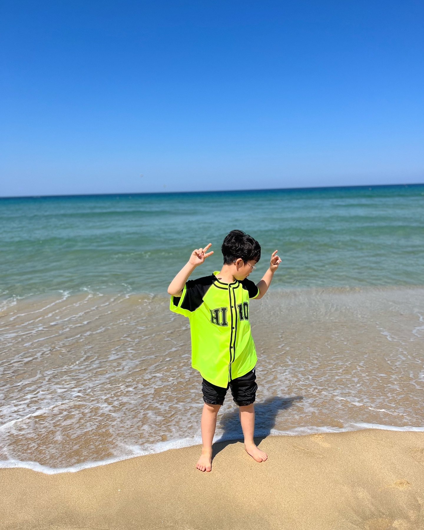 #꽃봄하루💕 
#20240513

강릉2일차
주문진어민시장에서 홍게 사먹고
주문진해변에서 놀다가 집으로 고고

#준서in강릉
#강릉1박2일 #강릉여행#가족여행#주문진해변 #히로#히로브라더스#5월히브로#hiro_store_ #g밀리#glgk