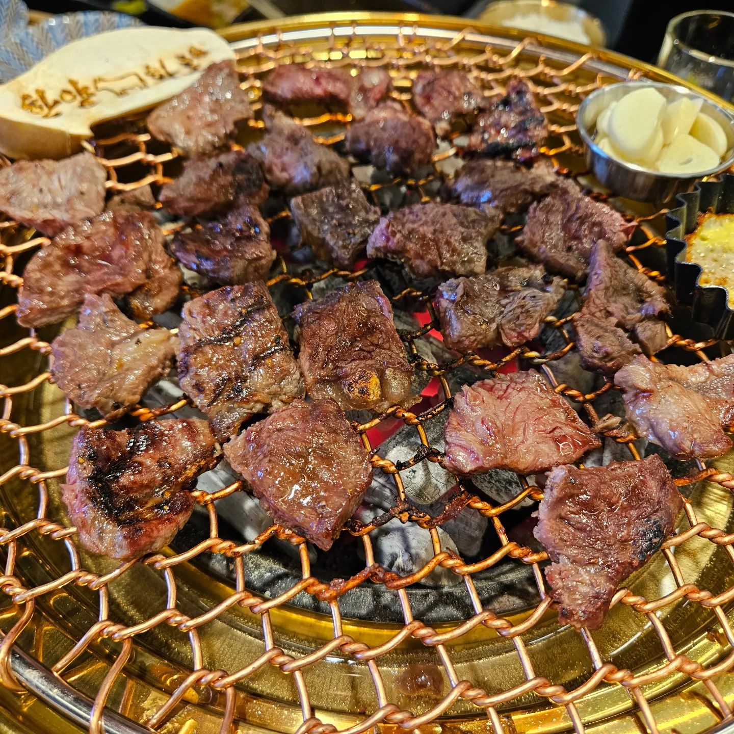 #부채살 #치마살 #채끝살 #한양화로 #을지로맛집 #맛집추천 #먹스타스램 #맛스타그램 #먹스타 #맛스타

을지로 새로 생긴 고기집👋👋👋