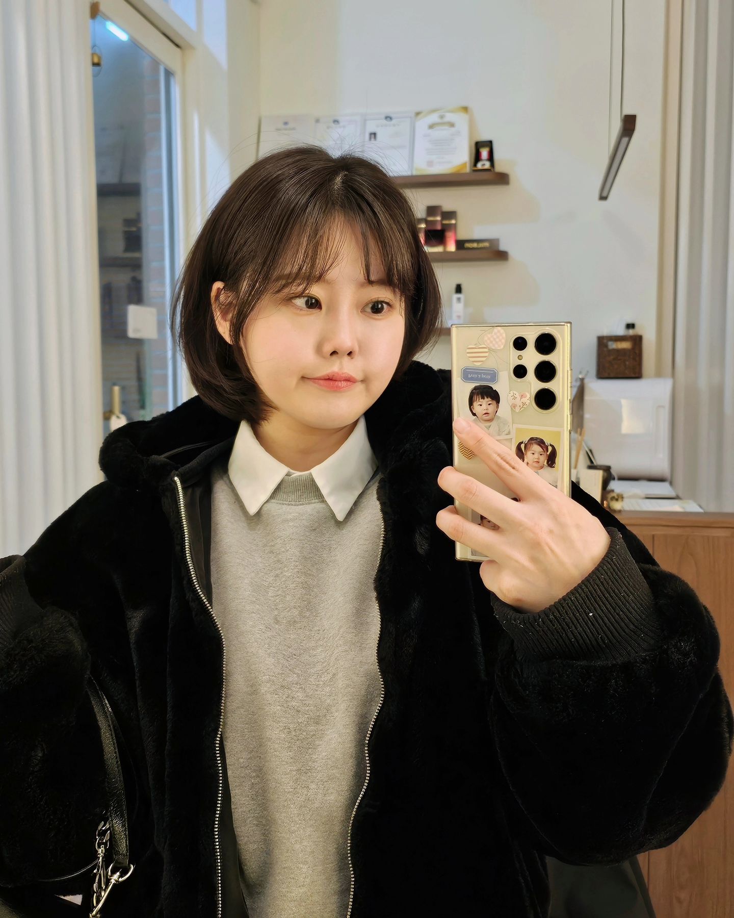 내 단발이 궁금했어?!
가을엔 긴머리 되어 있겠지?

.
.
.
#갤럭시s23울트라 #단발 #단발레이어드컷 #아브뉴오월 #쥐띠맘 #거셀