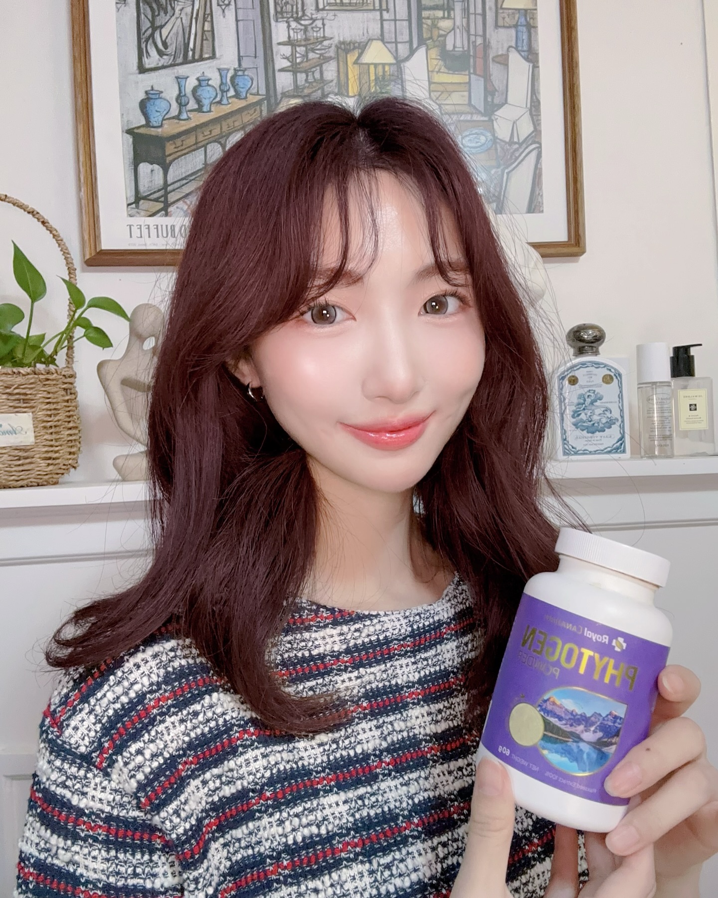 #협찬 캐나다에서 오빠부부가 사다준 파이토젠 캡슐 잘먹고 있는데, 국내에도 정식 수입으로 파우더 제품을 판매중이래서 바로 먹어 봤어요!
생리통이나 PMS심한 사람한테 강추 하는 #파이토젠
원래 먹던 캡슐제품은 총24g중 캐나다특허성분
“Linen extract” 이 14.7g 포함되어 있지만
새로 나온 파이토젠 파우더는 60g 모두
특허성분으로만 채워졌다해서 먹기도 편하고
물에도 잘 녹아 알약 잘 못 삼키는 저같은 사람도
먹기편하고 고함량인점이 너무 좋았어요!!
생리통심하고 PMS있는 사람 다른 보조제 다먹어봐도 파이터젠만한거 없어요~
캐나다에서도 프리미엄 제품으로 선물용 많이들 사오는데 이젠 부탁하지말고 직구하지말고 집에서 편하게 시켜드세요 ~!!
#아마씨 추출물로 천연 보조제이니 안심하고 먹을 수 있고
갱년기 어머님선물용 엄마랑 딸이랑 같이 먹는 영양제로 강추해요ㅎㅎㅎ
구매는 아래 계정에서 할 수 있습니다.
phytogen.powder_official
#에스트로겐 #파이토젠파우더 #파이토젠분말 #여성호르몬영양제 #여성호르몬 #갱년기영양제 #가슴두근거림 #갱년기증상 #불임 #난임 #이소플라본 #조기폐경 #파이토젠 #로얄캐네디언파이토젠 #캐나다파이토젠 #여성호르몬불균형 #갱년기우울증 #엄마갱년기영양제