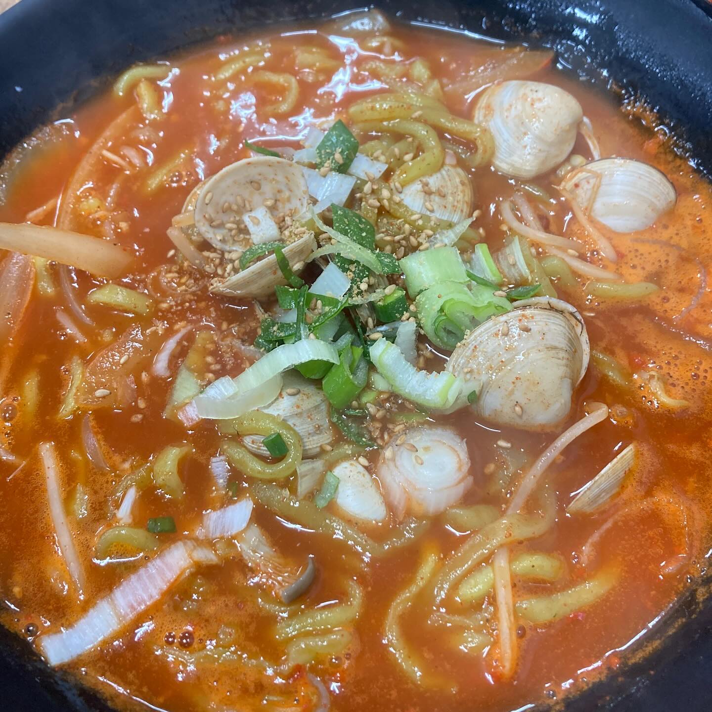 또끈한 얼큰칼국슈 #칼국수