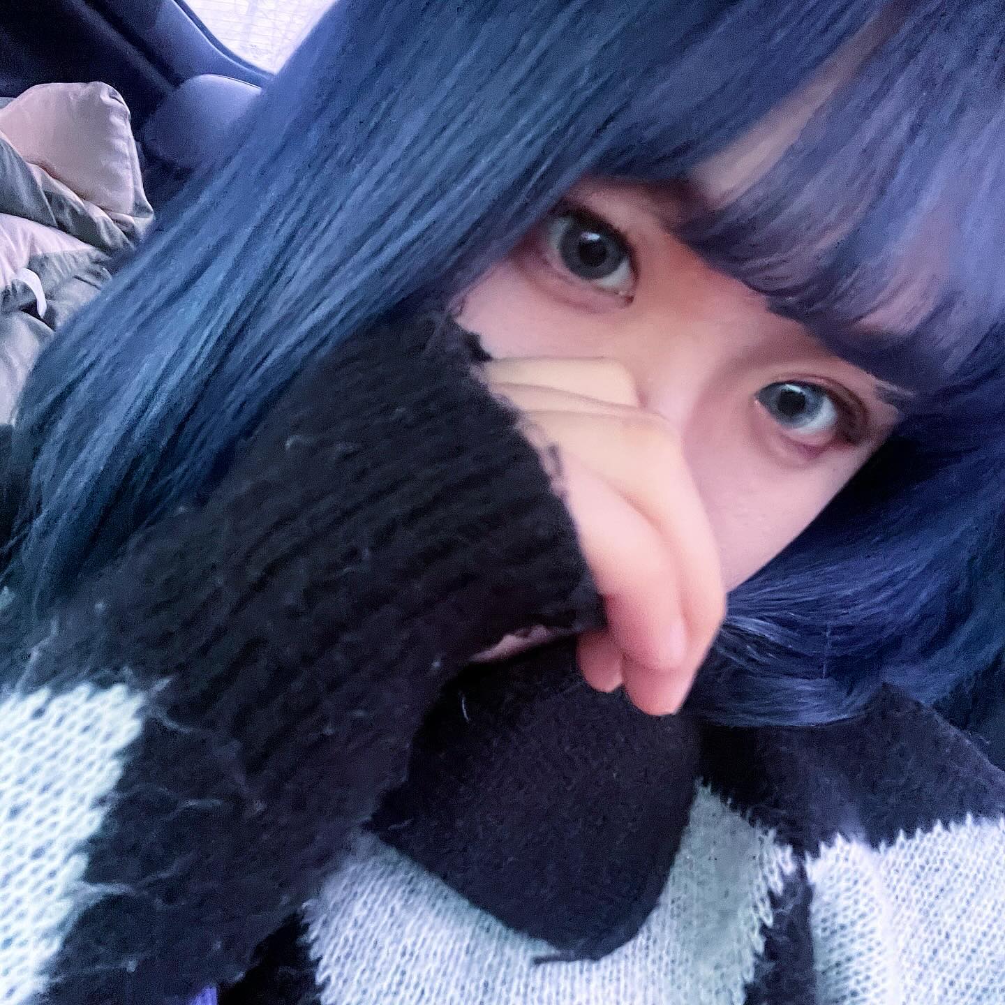 파란머리 박엉대👀💙

#朴永栽
