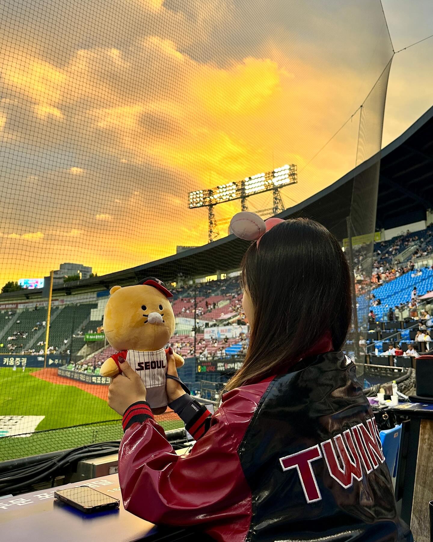 ⠀⠀⠀⠀⠀⠀⠀⠀⠀⠀⠀⠀⠀⠀⠀⠀ 
⠀⠀⠀⠀⠀⠀⠀⠀⠀⠀⠀⠀⠀⠀⠀⠀
멋진 가을이 될거야 🍂⚾️🍁
⠀⠀⠀⠀⠀⠀⠀⠀⠀⠀⠀⠀⠀⠀⠀⠀
⠀⠀⠀⠀⠀⠀⠀⠀⠀⠀⠀⠀⠀⠀⠀⠀
⠀⠀⠀⠀⠀⠀⠀⠀⠀⠀⠀⠀⠀⠀⠀⠀
#LGTWINS #PROSPECS_SPORTS #프로스펙스스포츠 prospecs_sports