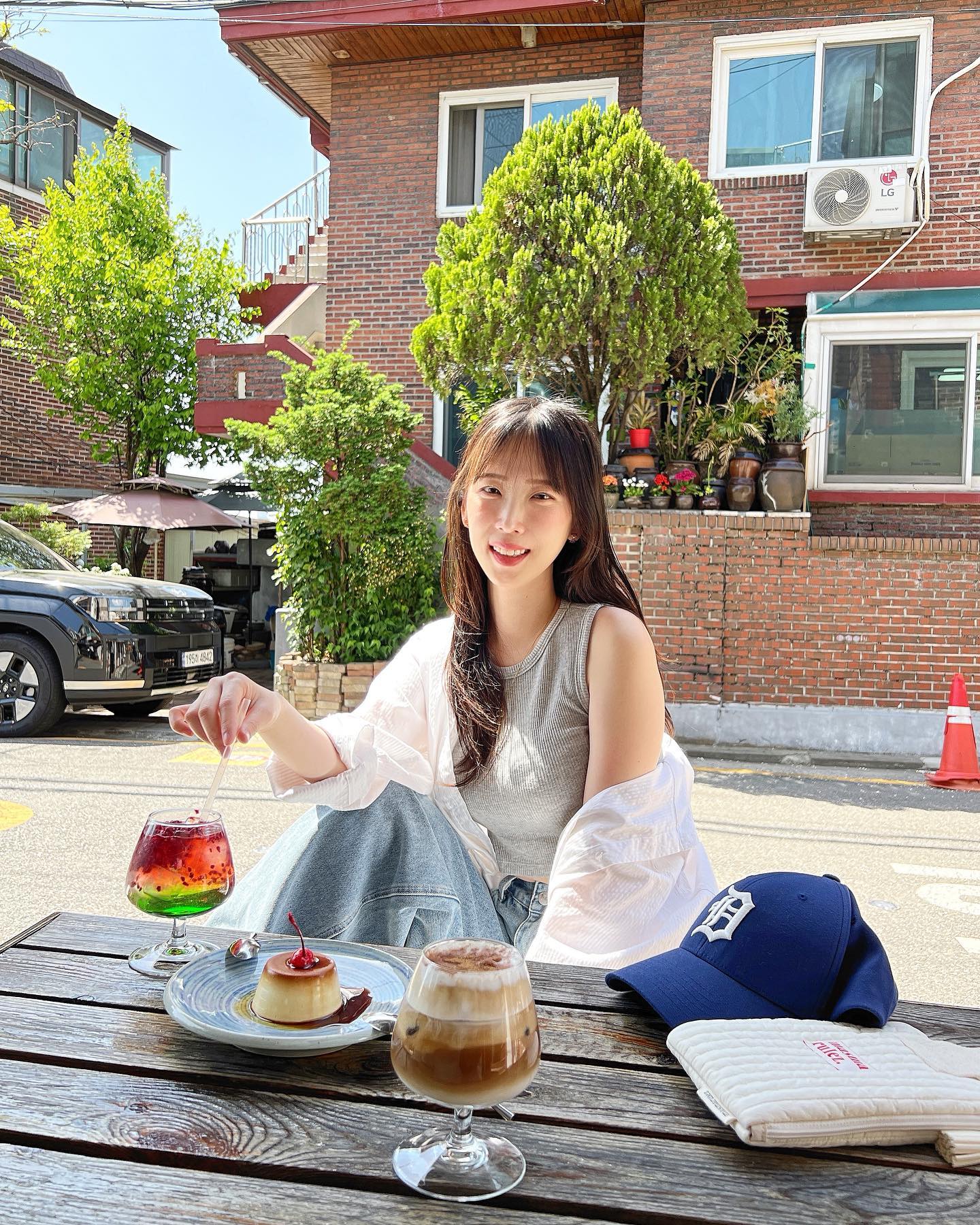 질풍노도의 시기🌿
봄만 되면 예민해지는 새럼🫤
.
.
.
.
.
.
.
.
.
#녹사평 #이태원 #한남동 #ootd #lfl #한남동카페 #이태원카페 #녹사평카페 #테라스카페 #야장 #좋아요반사 #봄코디 #볼캡코디