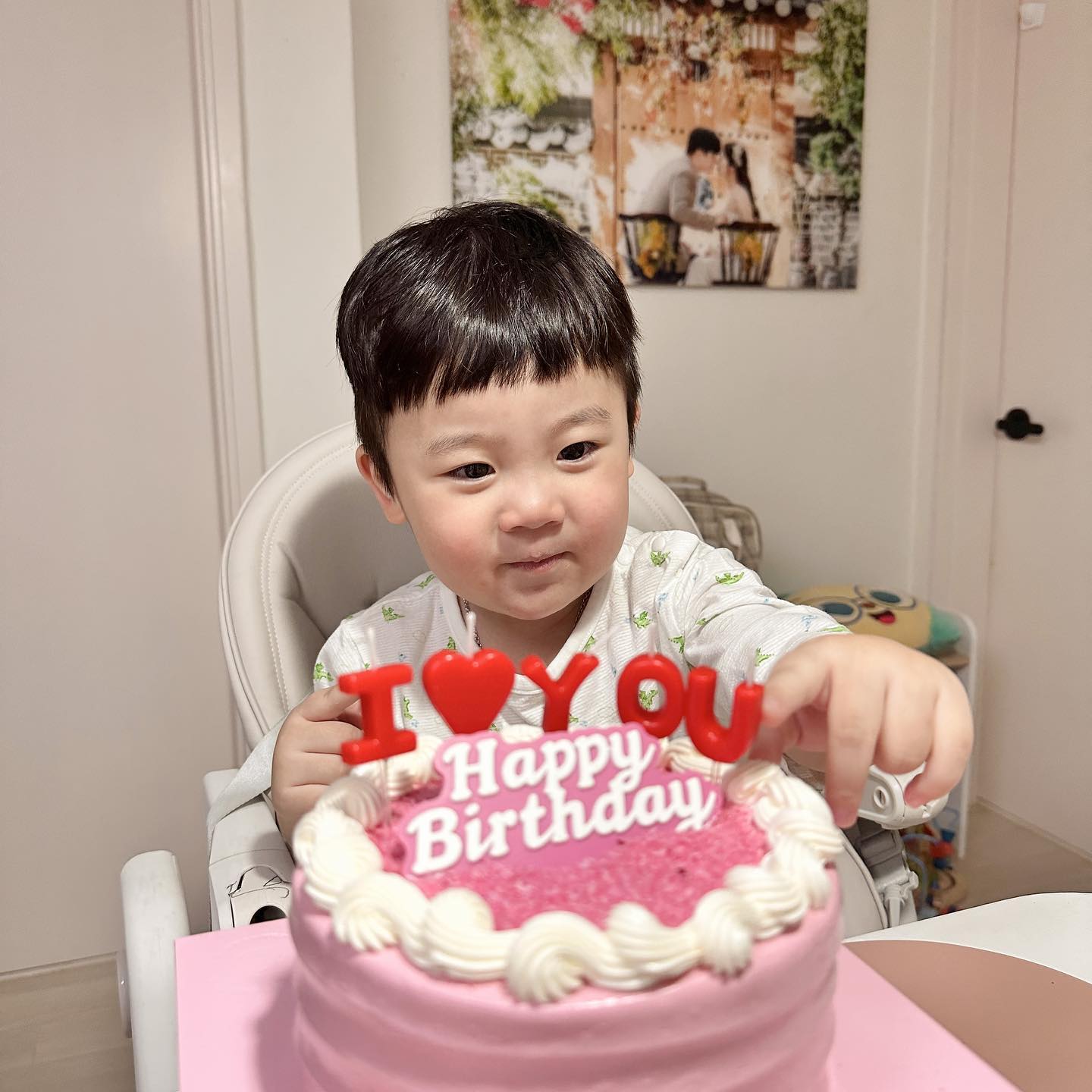 𝐇𝐁𝐃 𝐭𝐨. 𝐉𝐔𝐍𝐖𝐎𝐎🤍
⠀
사랑하는 우리 아가 준우야
엄마아빠한테 와줘서 너무 고맙고
너무너무너무 사랑해 라는 말이 모자랄만큼
사랑해🤍
⠀
🎂생일축하해 우리 애기🎂
⠀
⠀
#생일 #생일축하해 #hbd 
#쭈누일상 #쭈누일기 #항쭈누 
#24개월아기 #두돌 #아들스타그램