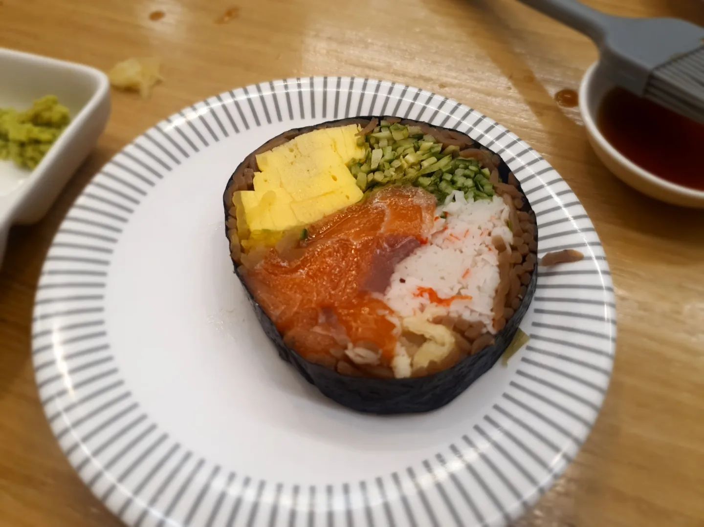 후토마끼최강맛집#하코스시 
하루 한정판매라서 들어가자마자 집어야함
새우초밥 종류가 다채로워 골라먹는재미가!
#원주스시 #원주스시하코스시#후토마키 #무실동맛집 #원주맛집 #원주회전초밥맛집 #무실동회전초밥