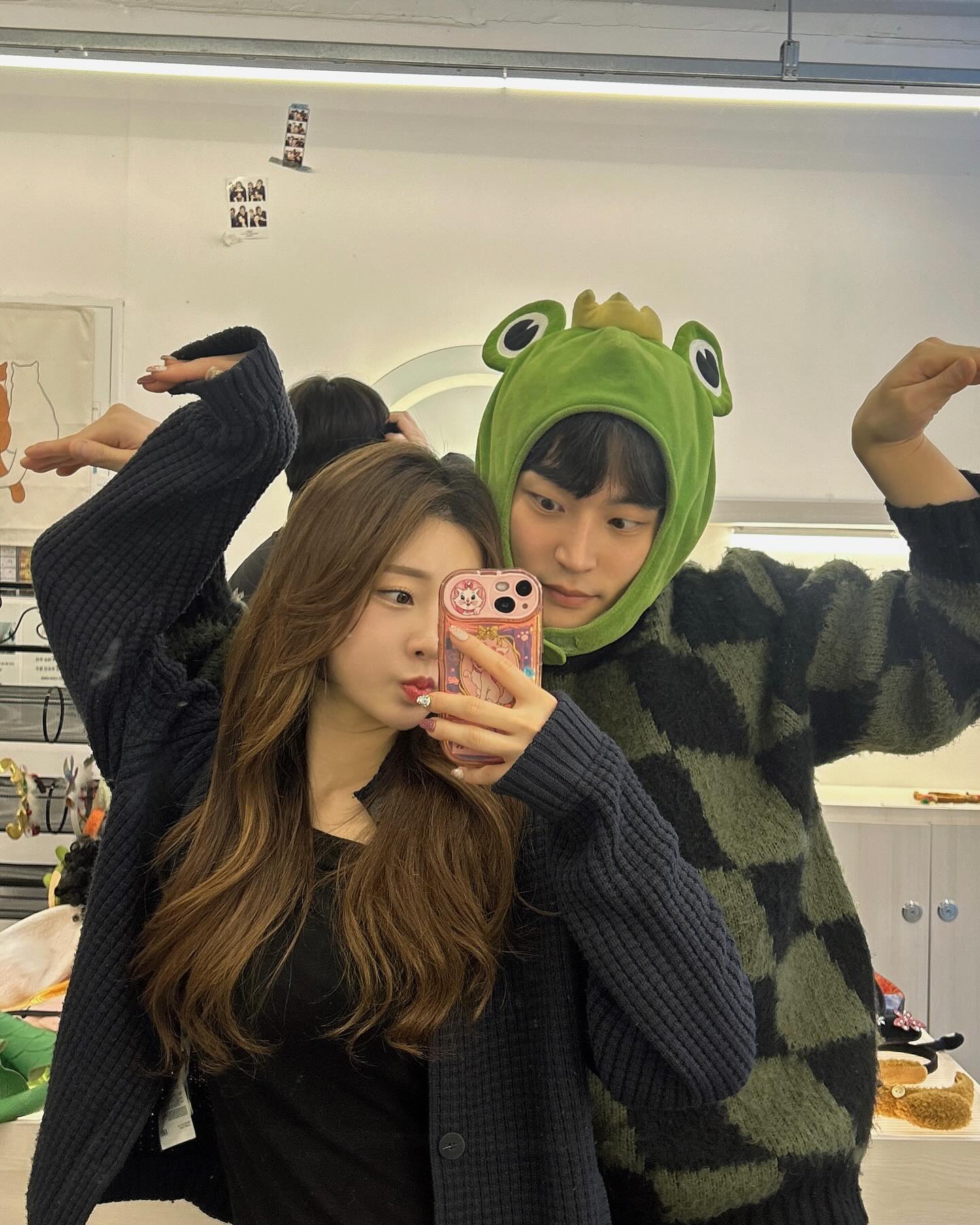 스물여덟짤윤갱이놀아주는계란한판째훈잉🐣