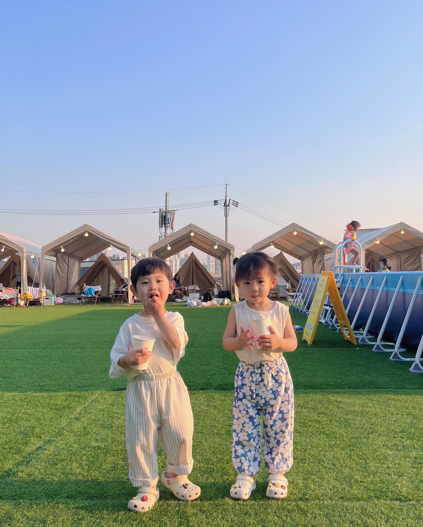 🏖️어썸월드 용인 

꼭 텐트 예약하구 가세요 텐트가 정말 꿀이에요 🩵
해담이네 덕분에 호강하고 온 서윤이 (그리고 나)
아빠랑도 꼭 같이 가기로 약속해 ...🤙🏻

#30개월아기 #동탄주변갈만한곳 #짱추천 #어썸월드 #어썸월드용인