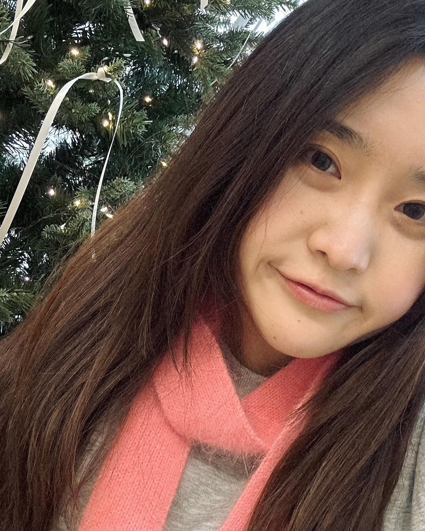 한 살 더먹을수록 더 예뻐지는 나현 ㅠ .. 내년에도 얼굴 열일 할게요 ㅠ ...❤️
그리고 제발 뼈.. 가 안전하게 해주세요 .. 💫
꽃집도 더욱더 성장하고 자만하지 않겠습니다 ◡̈*⁀➷ ♥ 
남에게 더 베풀줄 아는 사람이 될게요 ! 알랍유 !