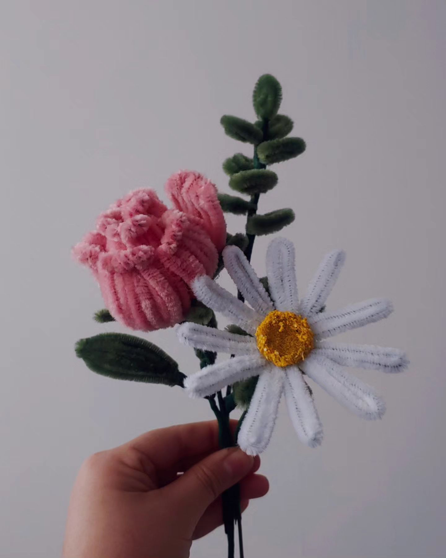 사부작사부작🌼

#모루장미꽃 #사부작사부작 #모루꽃 #모루꽃다발